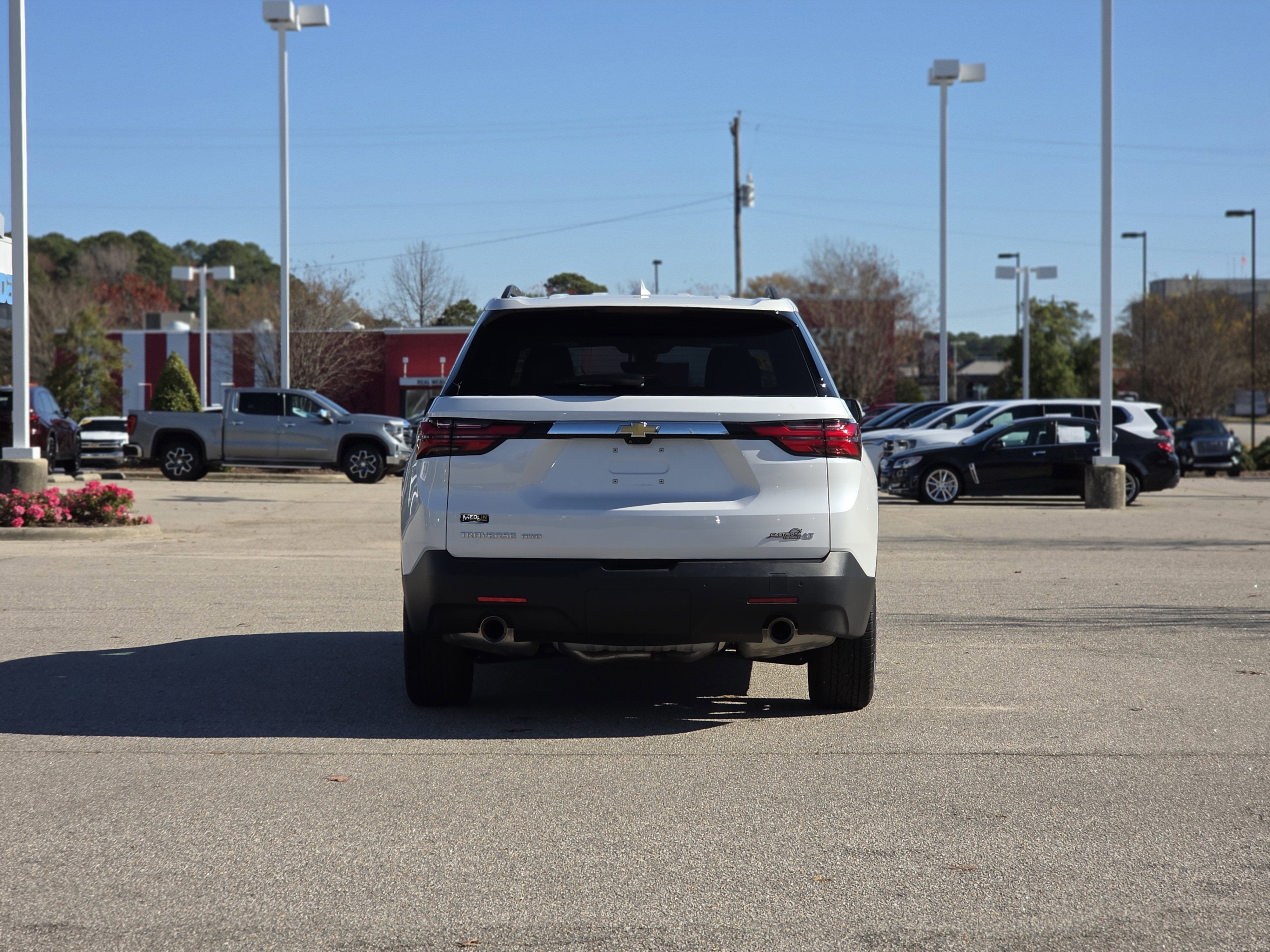 2023 Chevrolet Traverse LT Leather