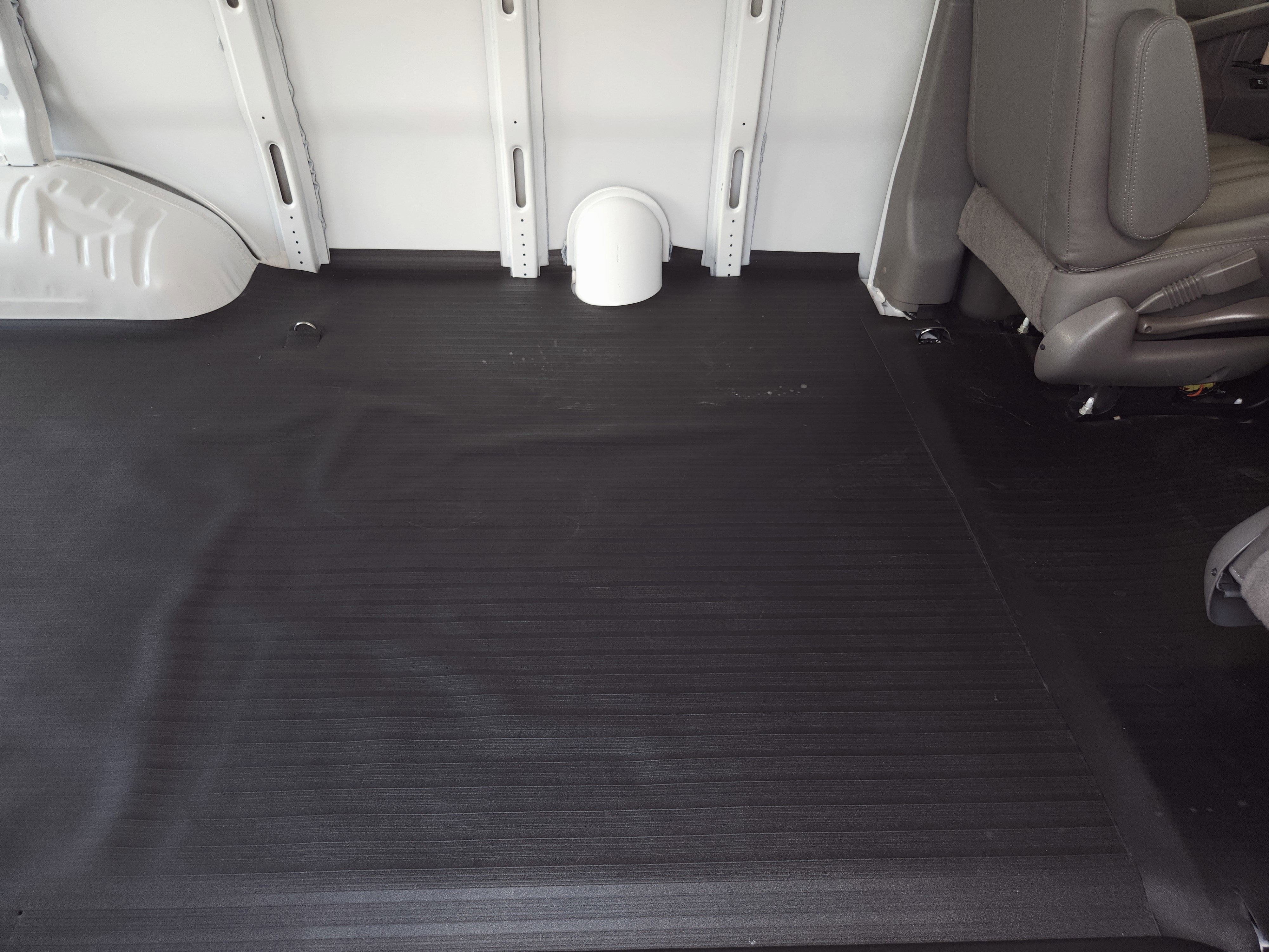 2025 GMC Savana Cargo 2500 Work Van