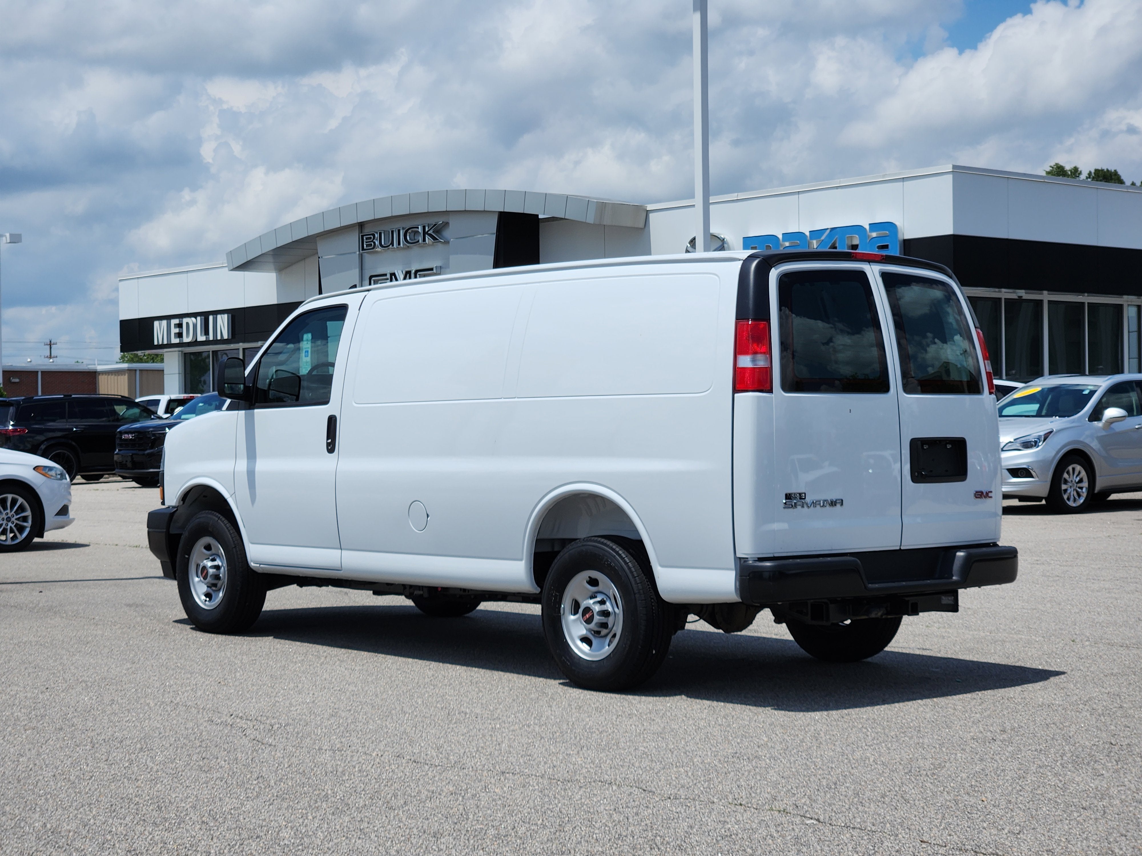 2025 GMC Savana Cargo 2500 Work Van
