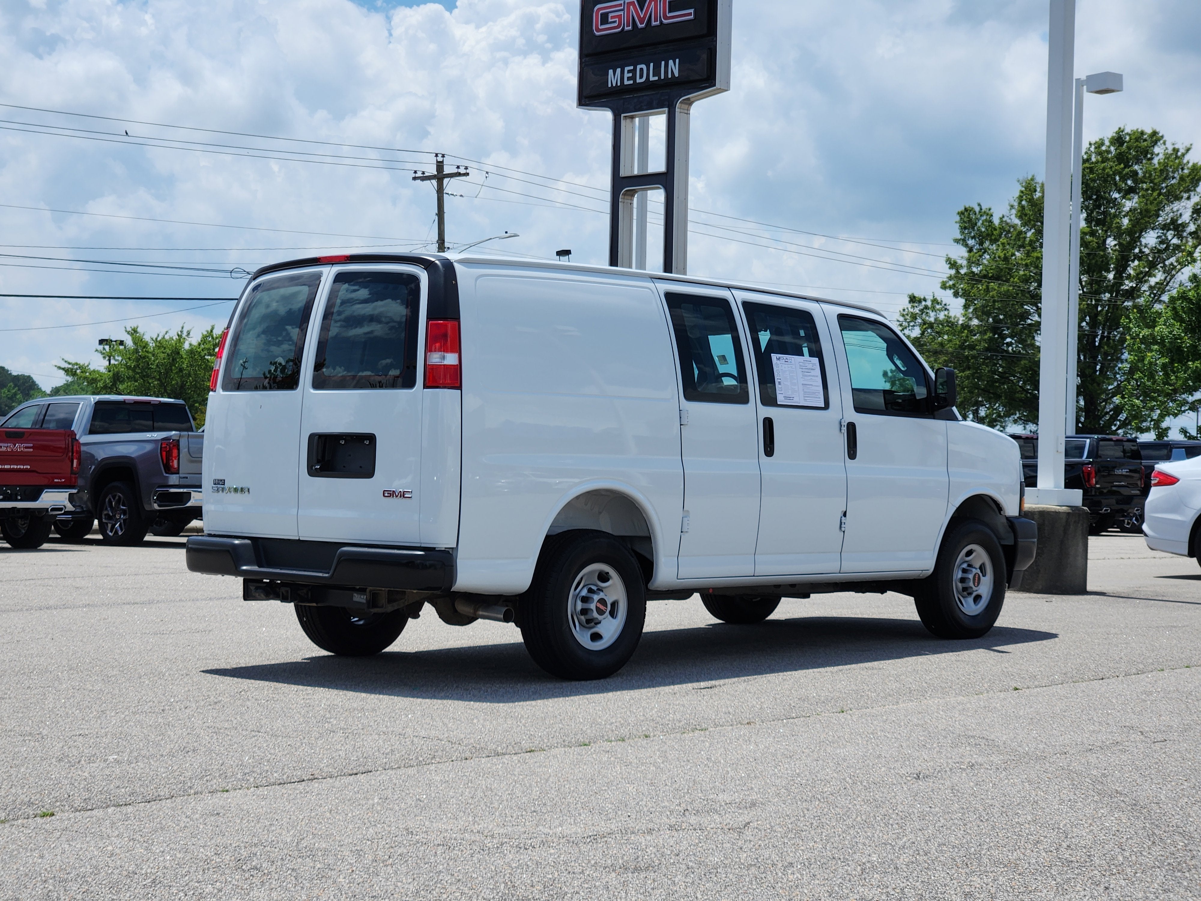 2025 GMC Savana Cargo 2500 Work Van