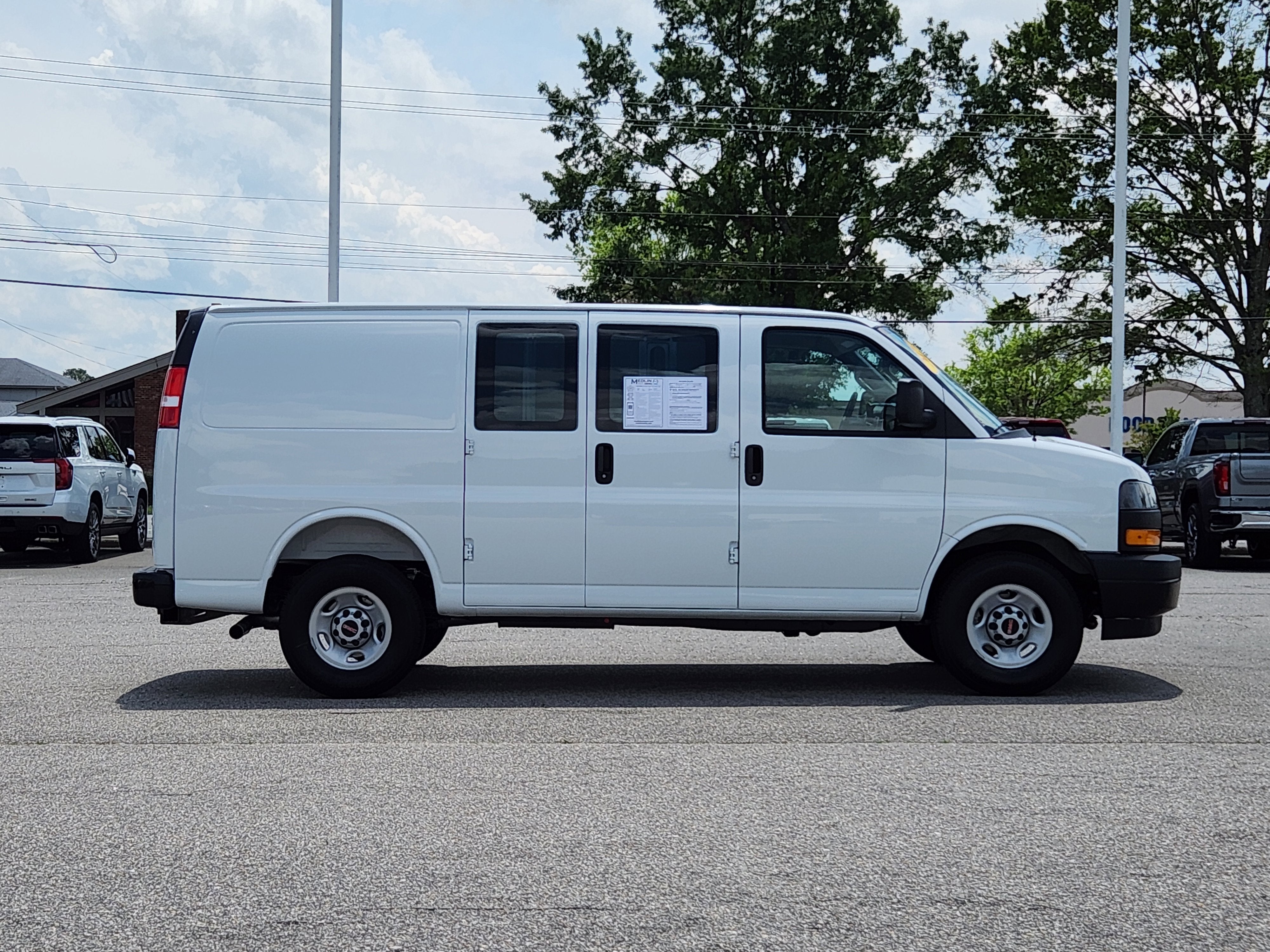 2025 GMC Savana Cargo 2500 Work Van