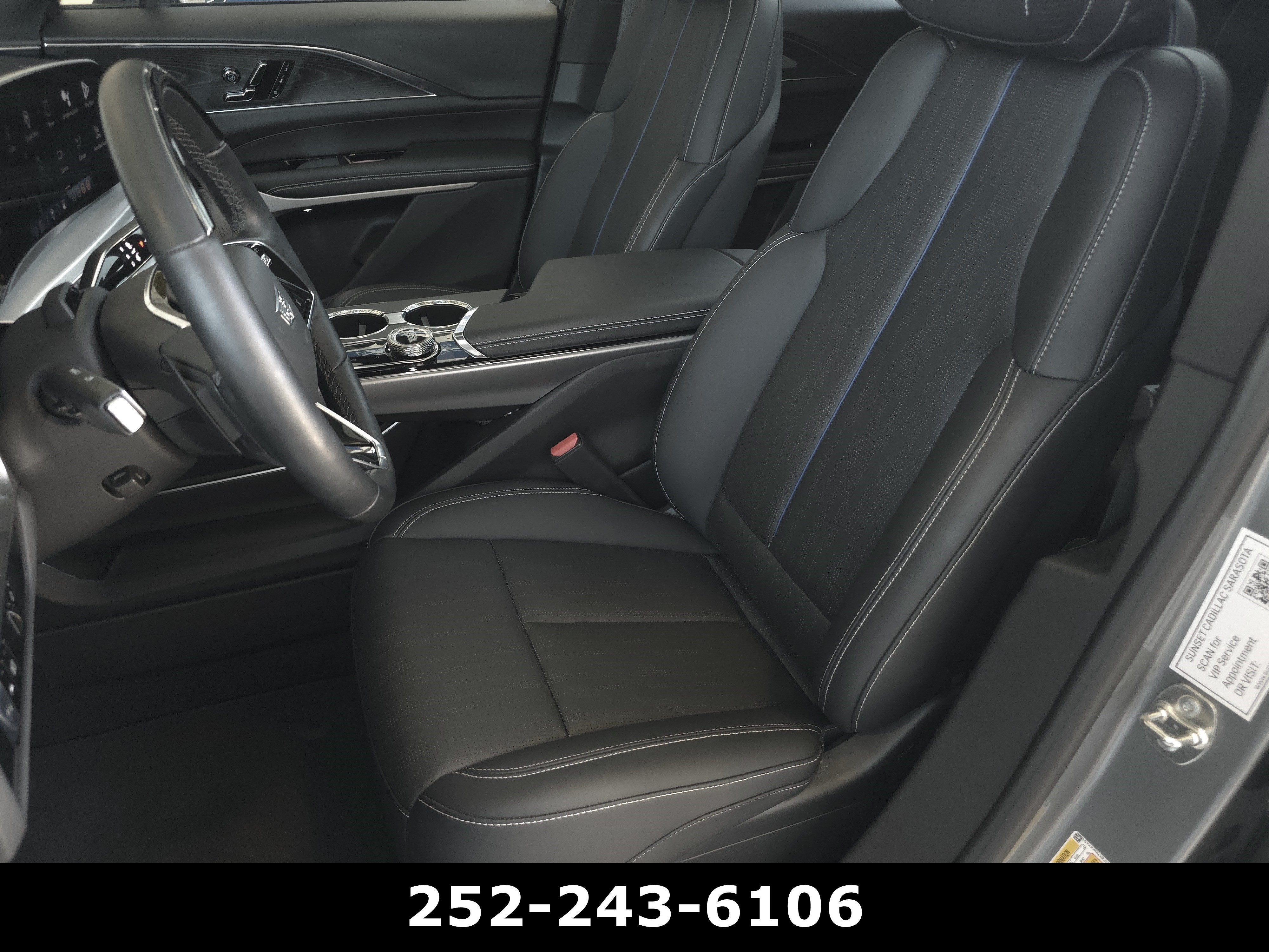 2024 Cadillac LYRIQ Sport 3