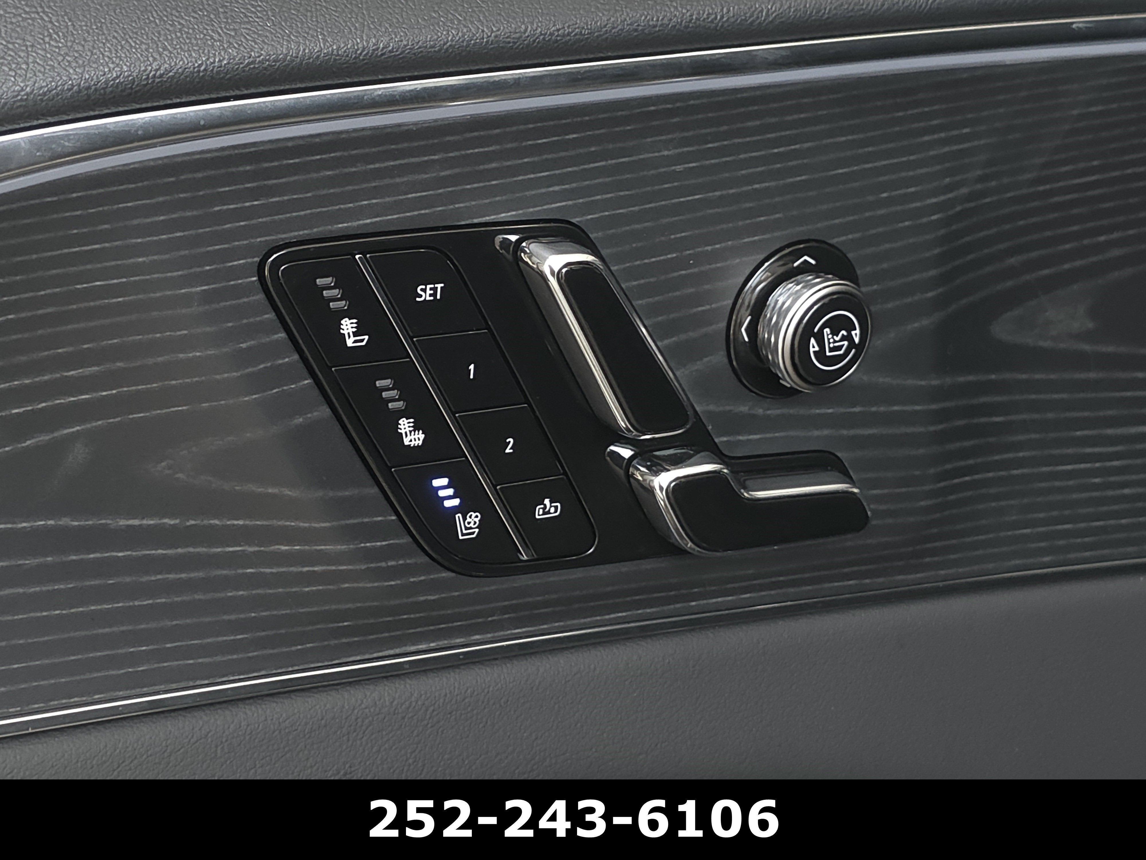 2024 Cadillac LYRIQ Sport 3