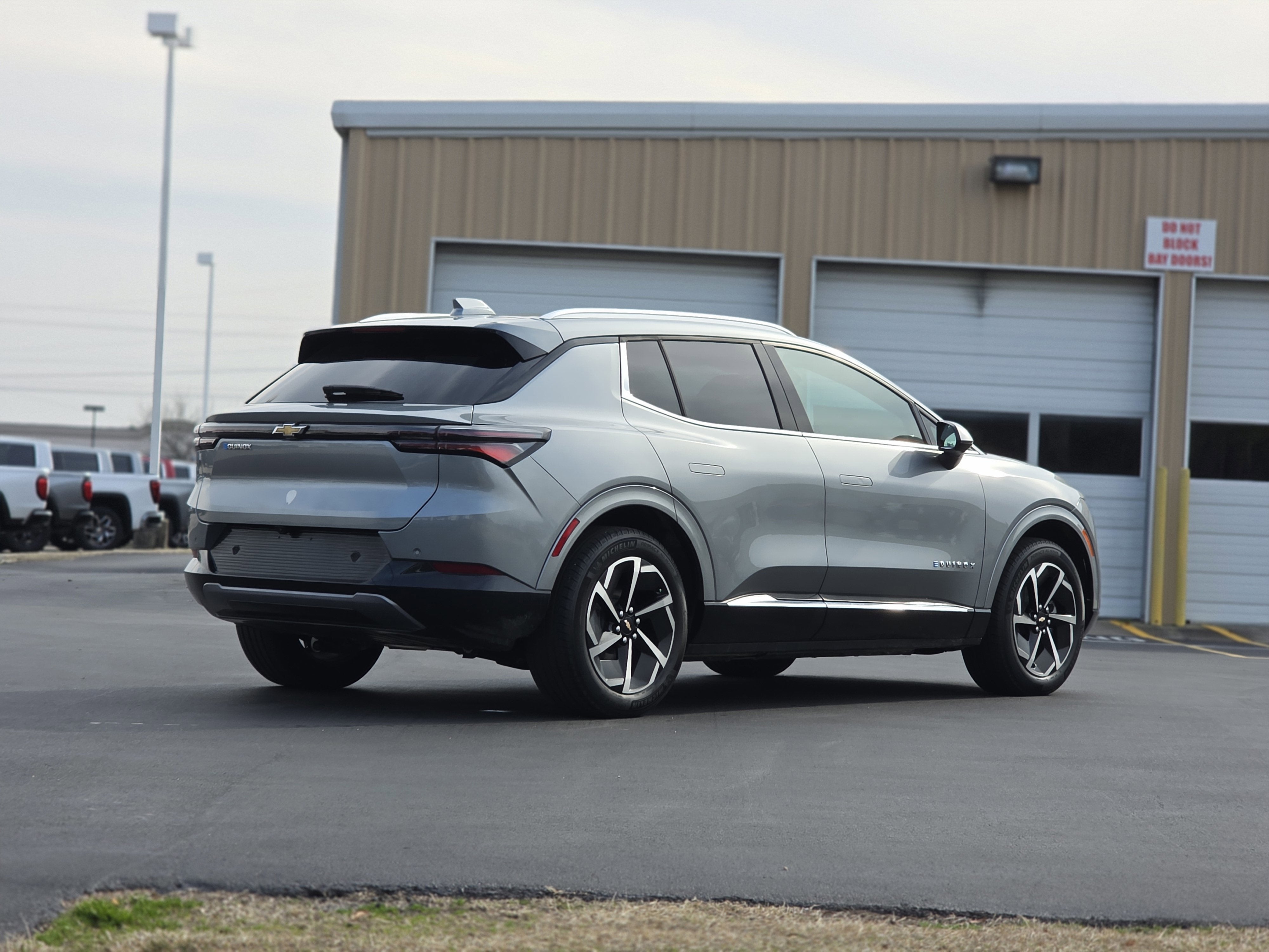 2025 Chevrolet Equinox EV LT