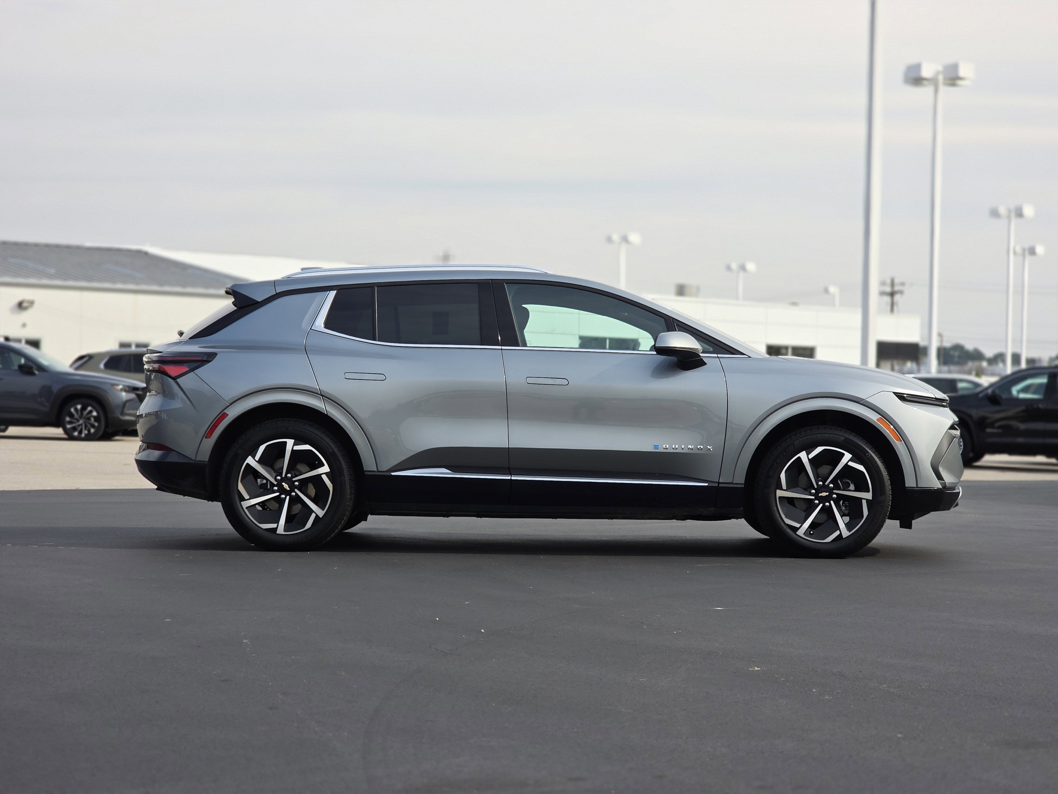 2025 Chevrolet Equinox EV LT