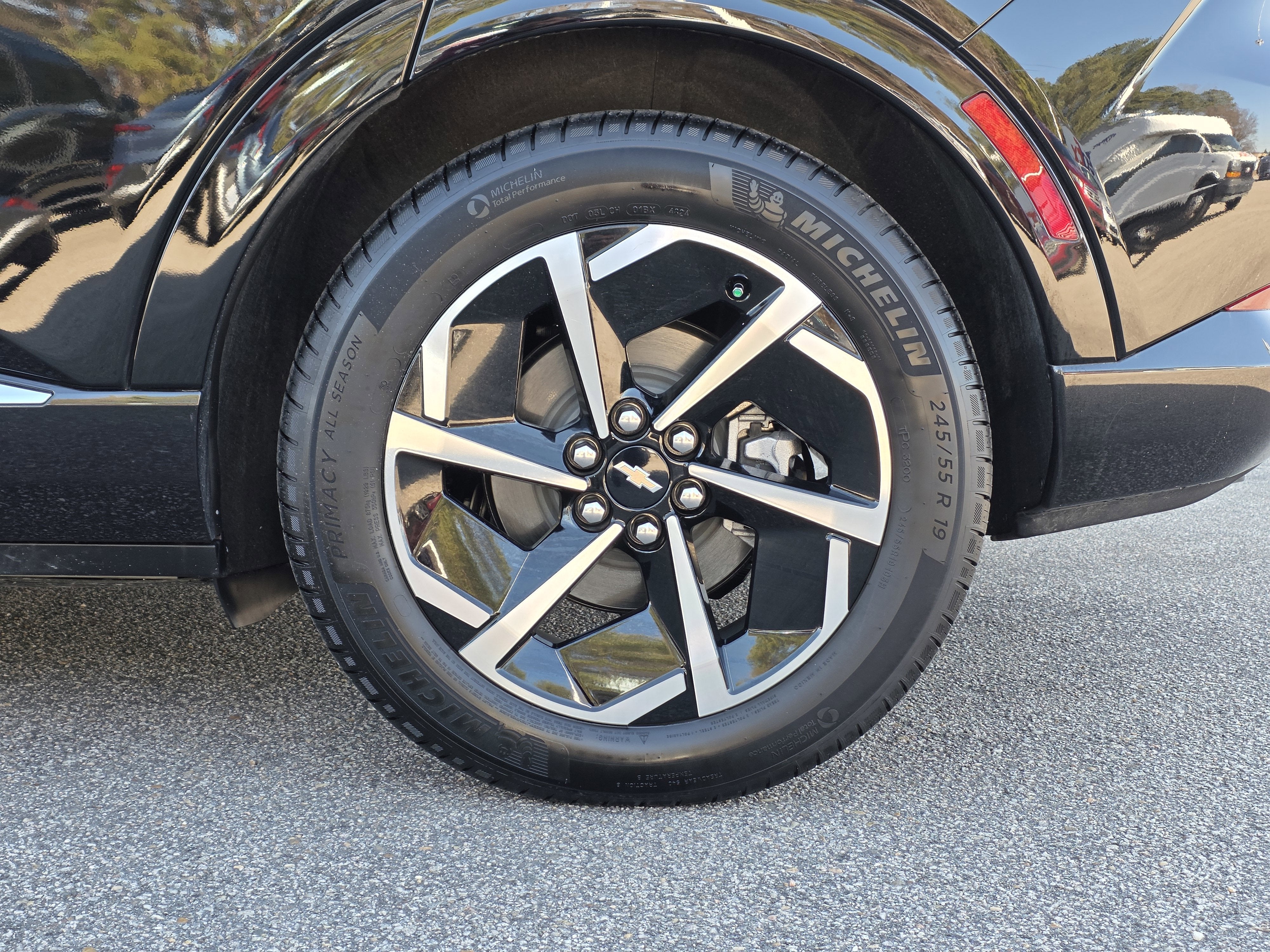 2025 Chevrolet Equinox EV LT