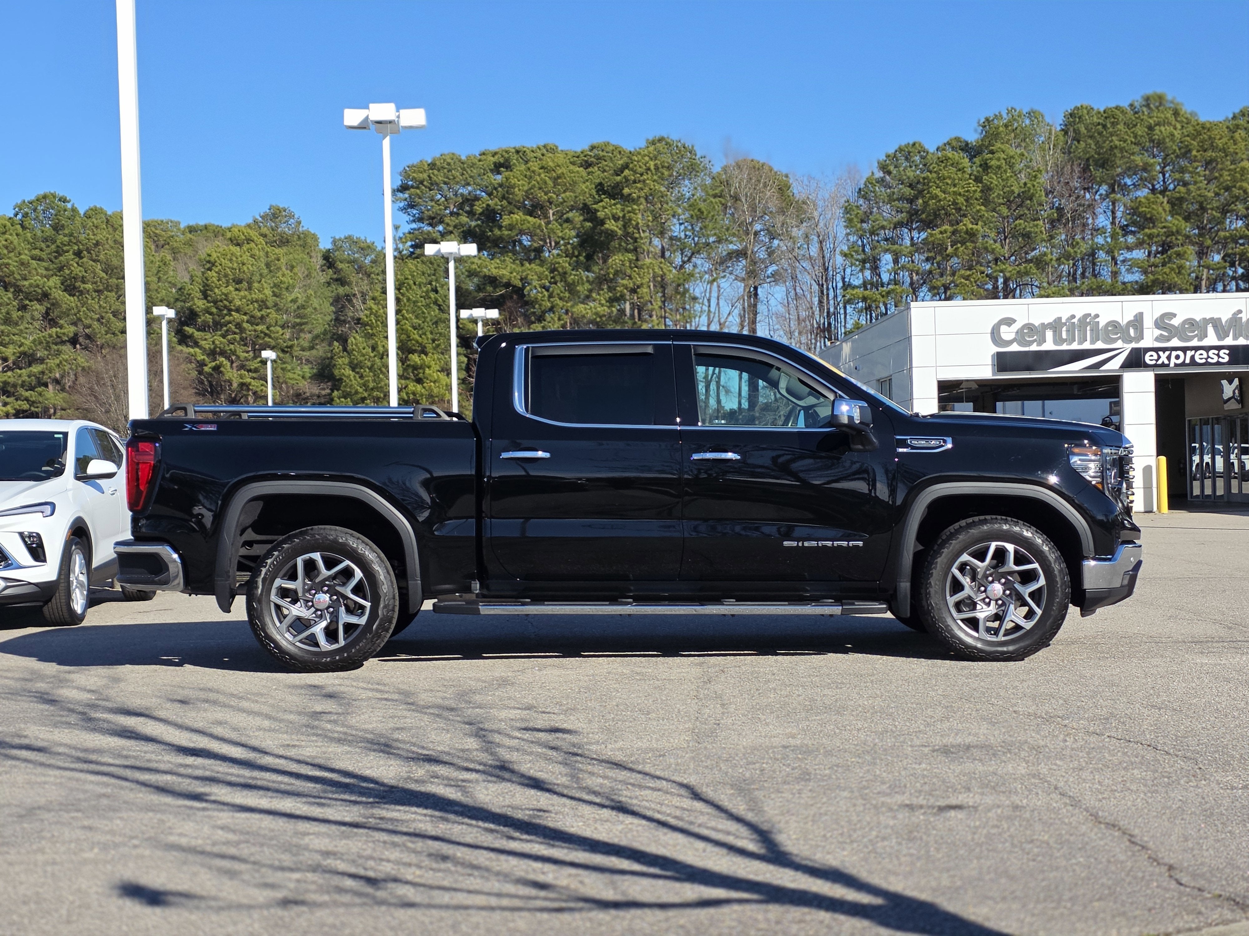 2024 GMC Sierra 1500 SLT
