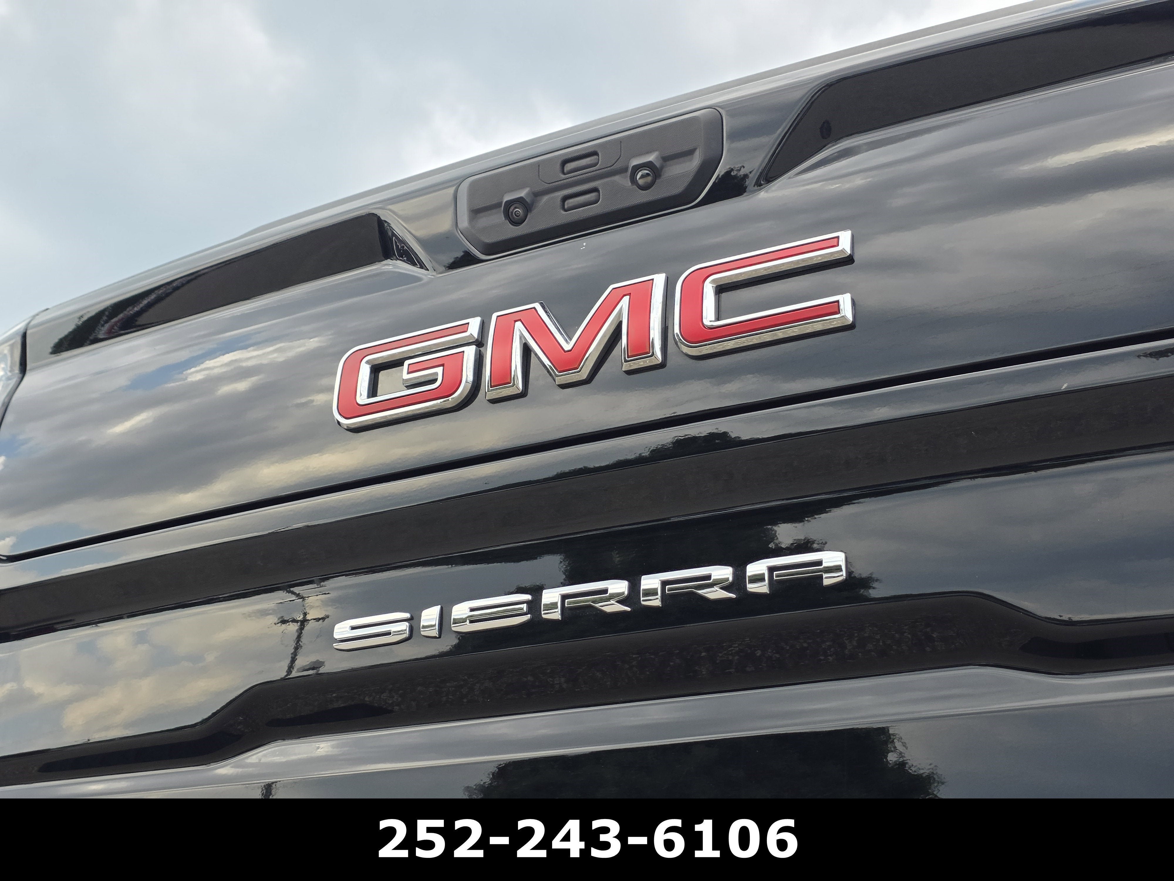 2025 GMC Sierra 1500 AT4