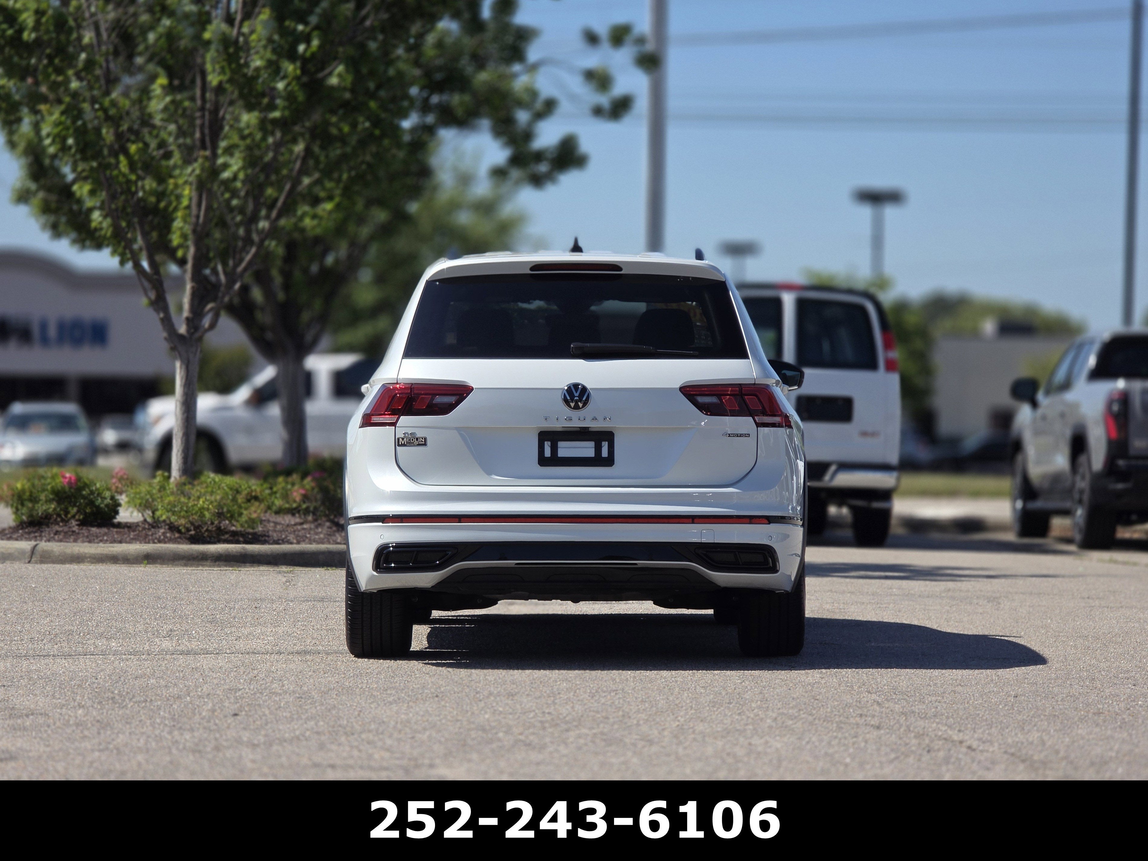 2024 Volkswagen Tiguan SE R-Line Black