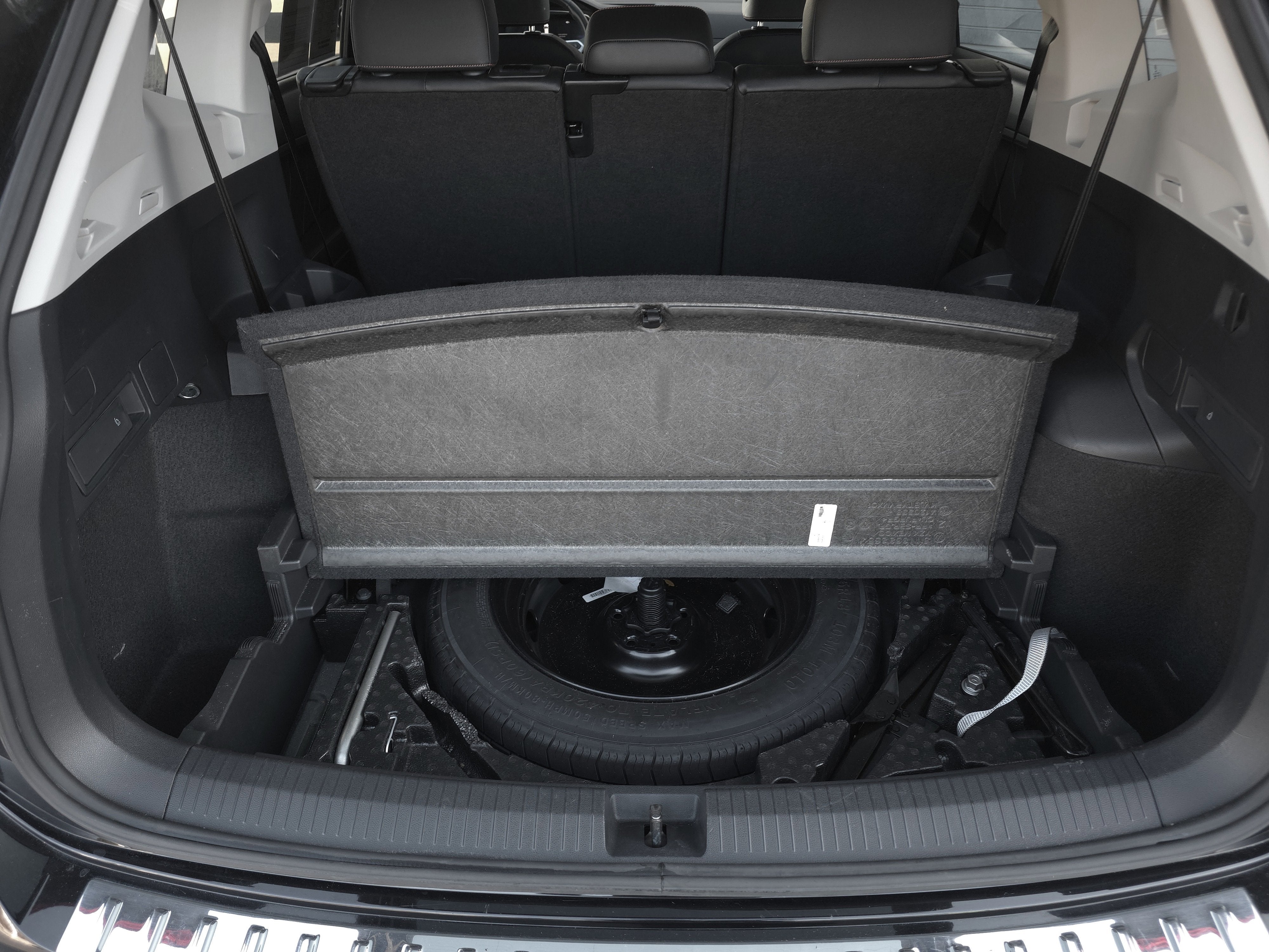 2024 Volkswagen Tiguan Wolfsburg Edition