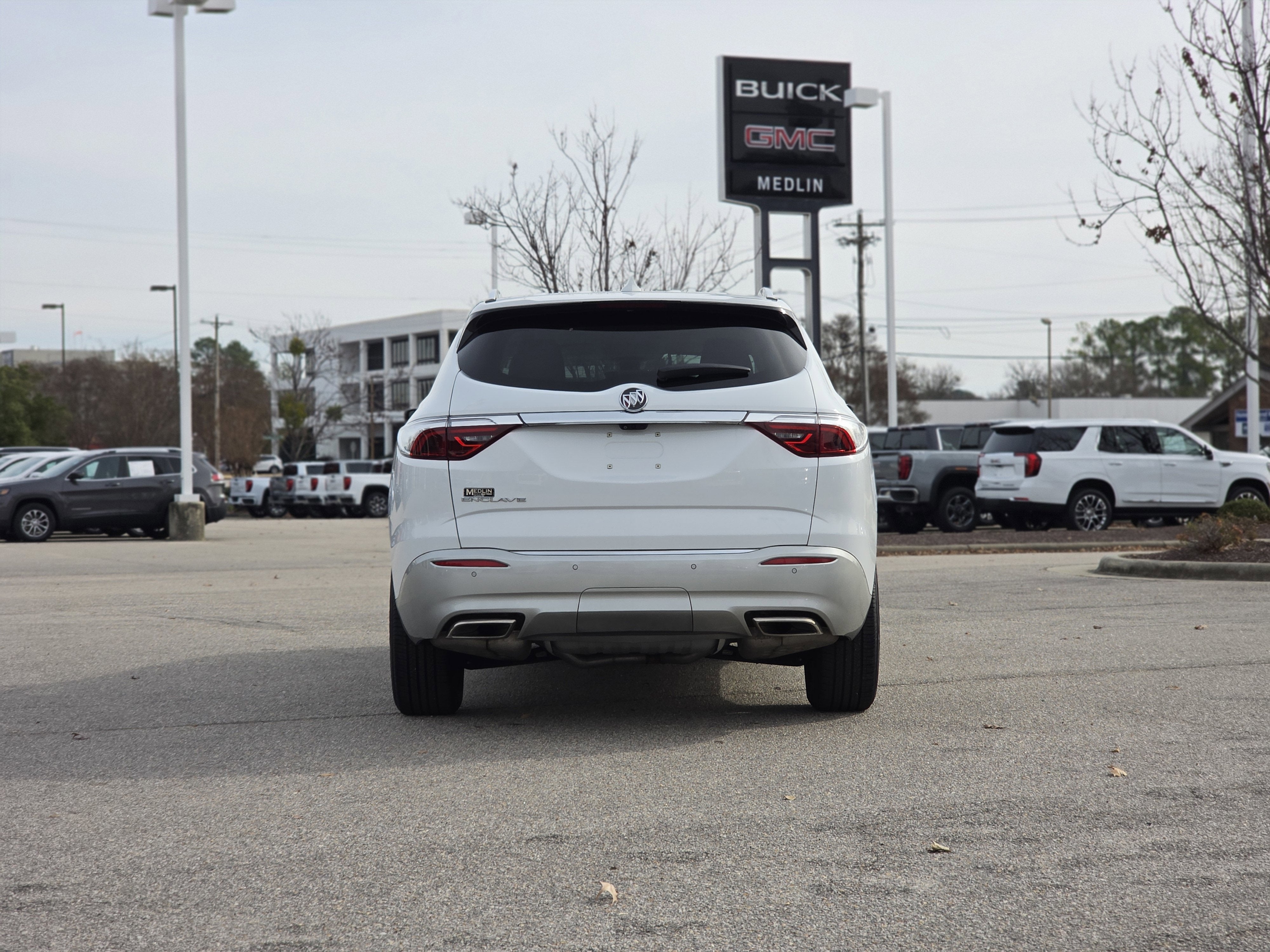 2023 Buick Enclave Essence