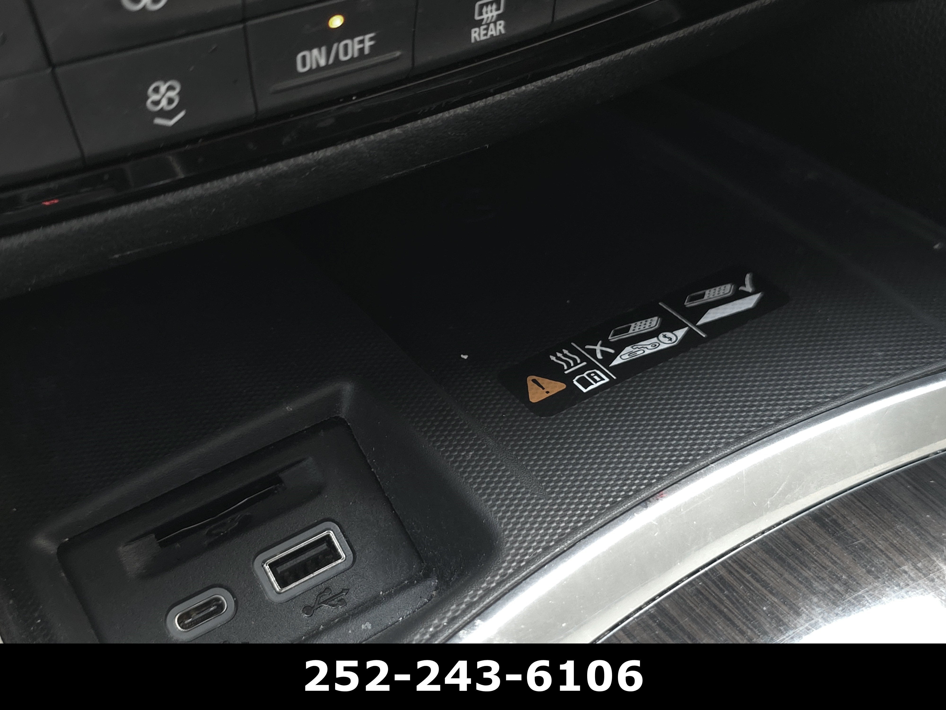 2023 Buick Enclave Essence
