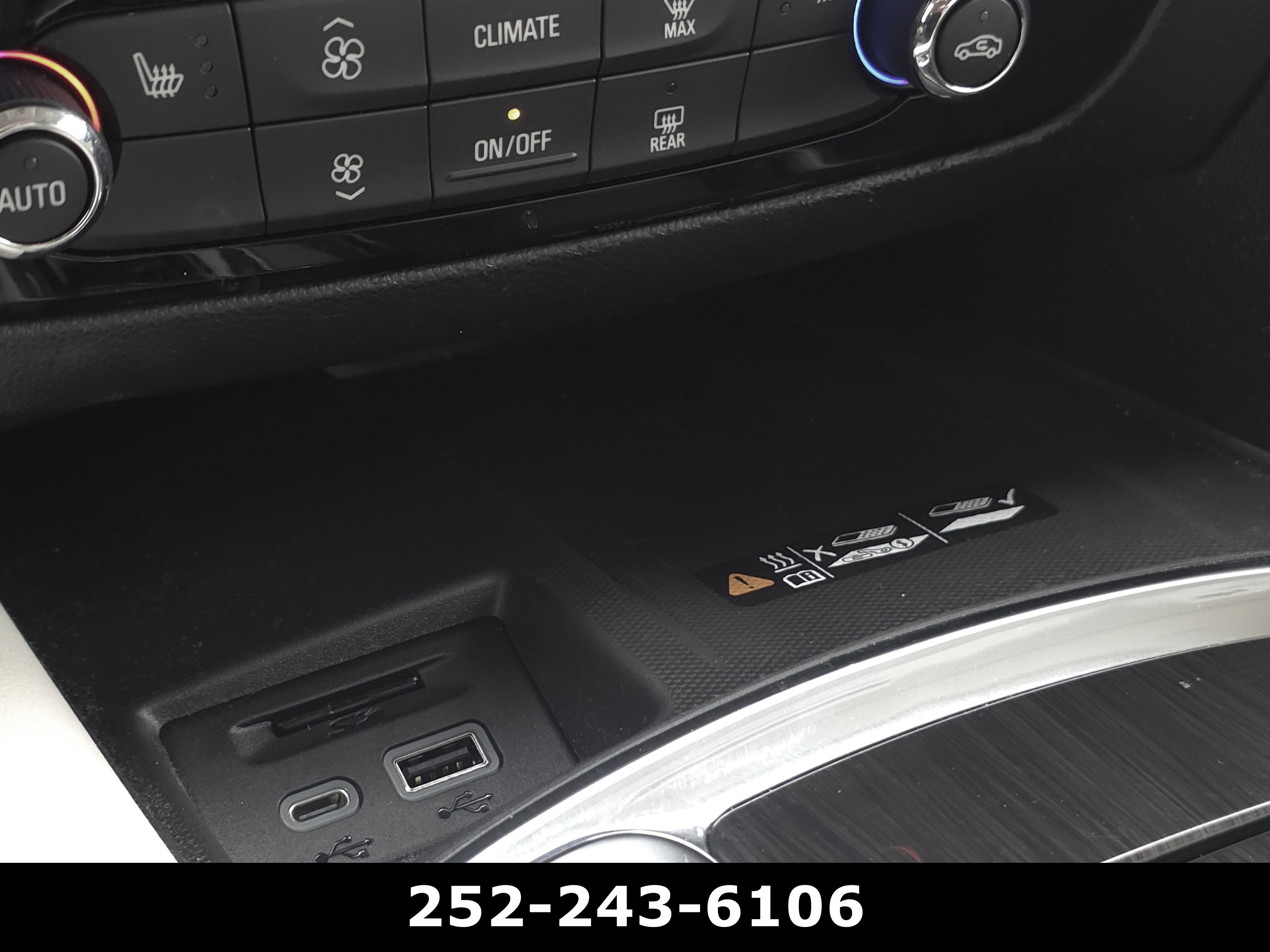2023 Buick Enclave Essence