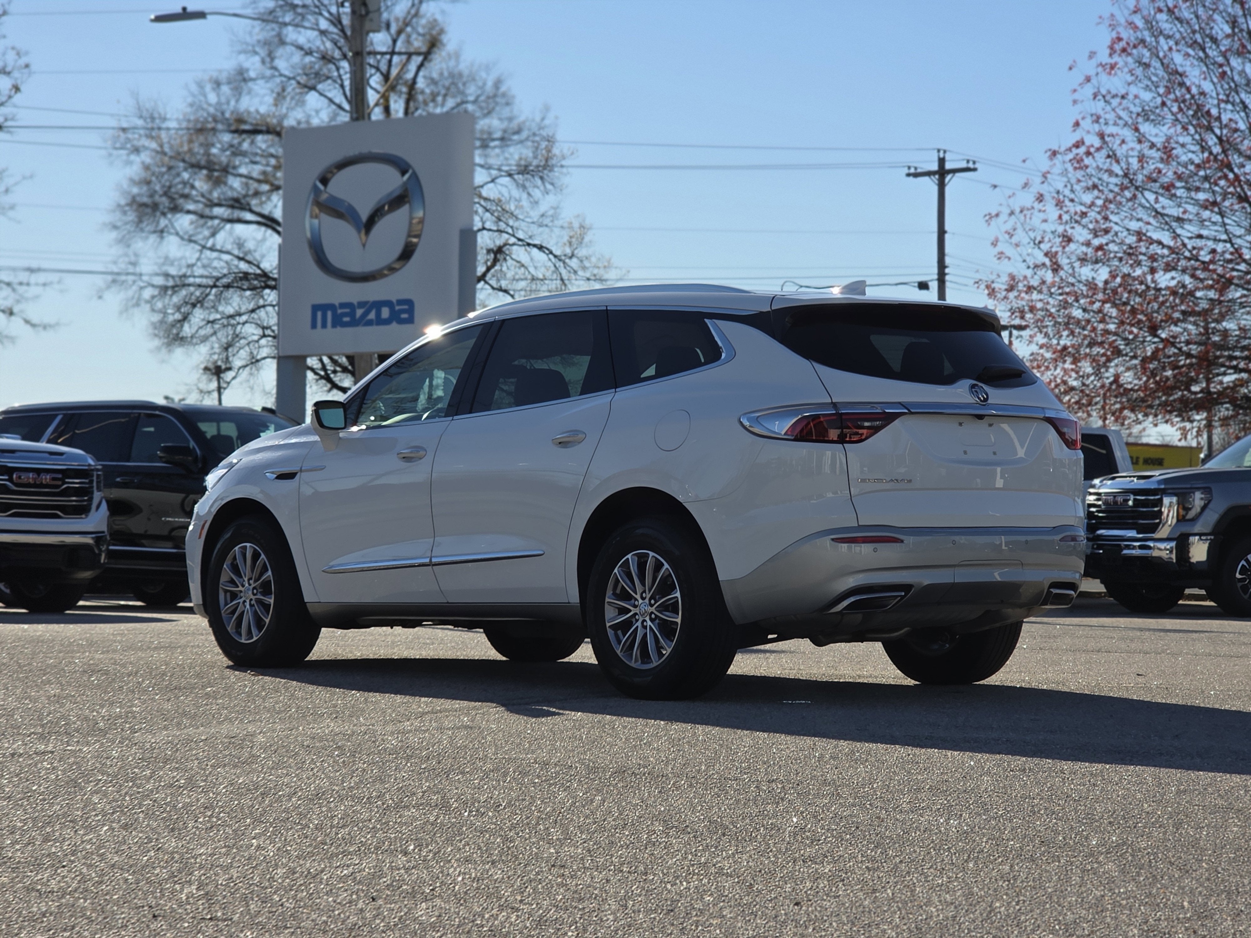 2023 Buick Enclave Essence