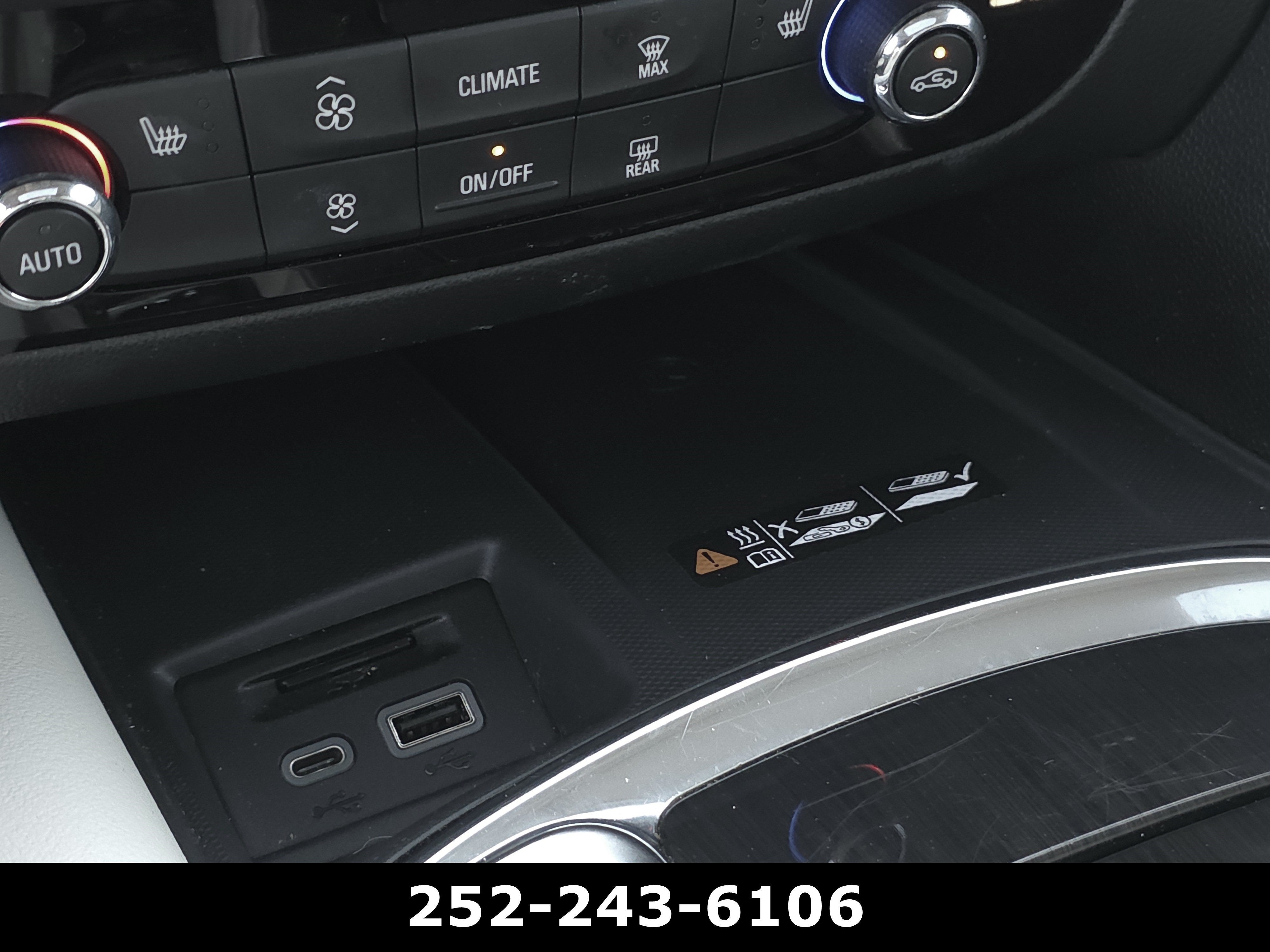 2023 Buick Enclave Essence