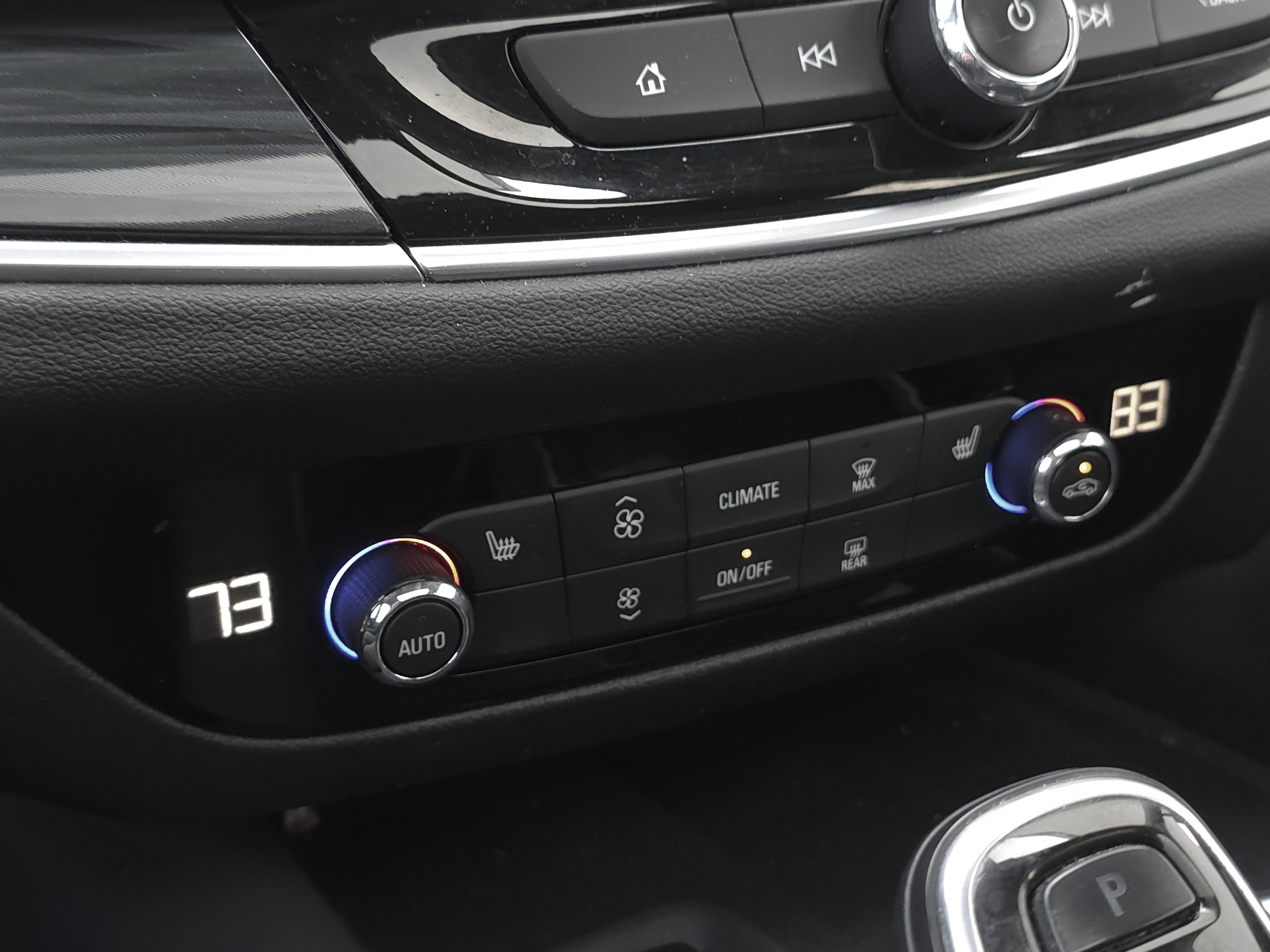 2021 Buick Enclave Essence