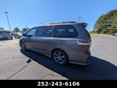 2016 Toyota Sienna SE