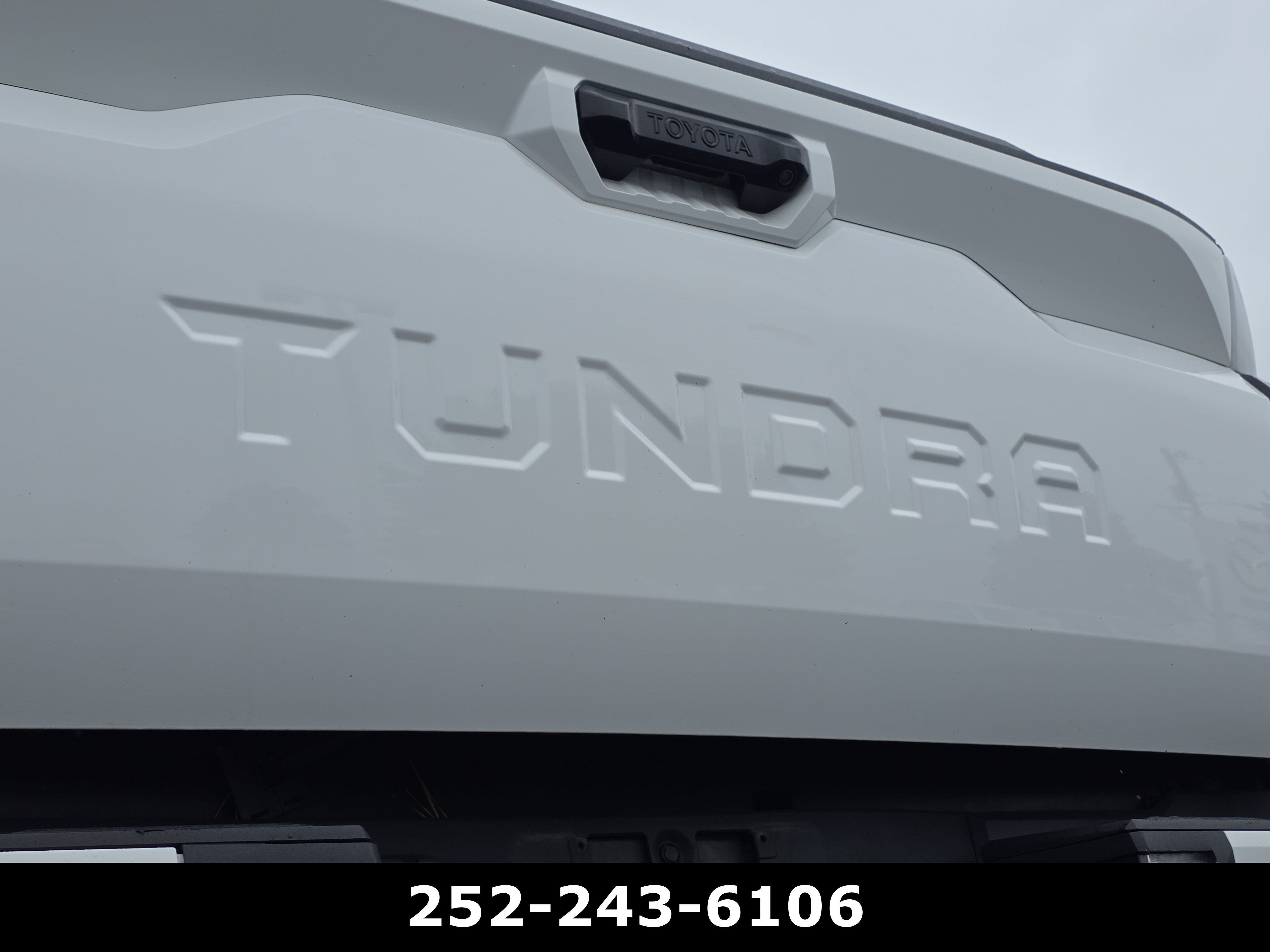 2022 Toyota Tundra 4WD SR5