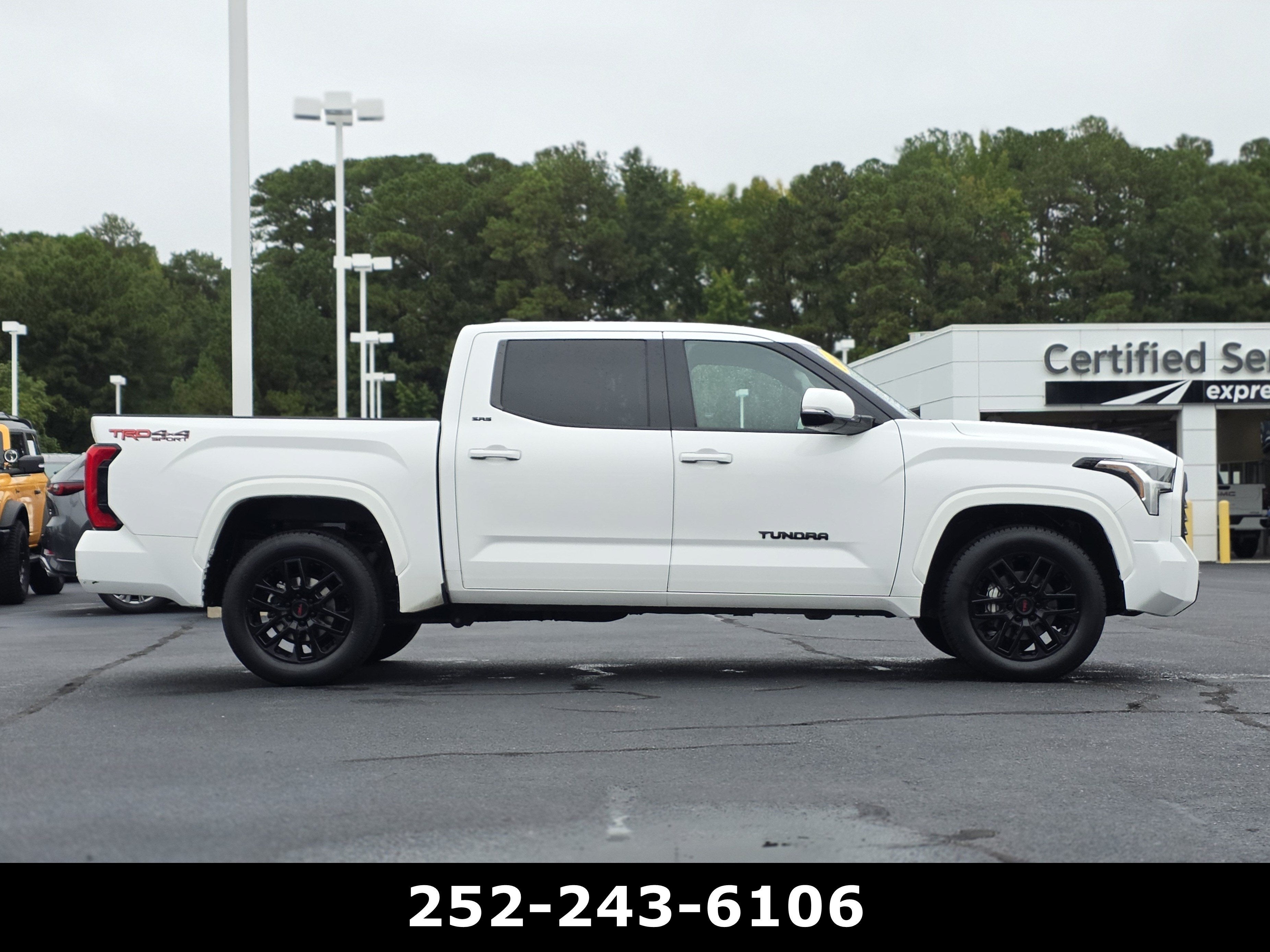 2022 Toyota Tundra 4WD SR5