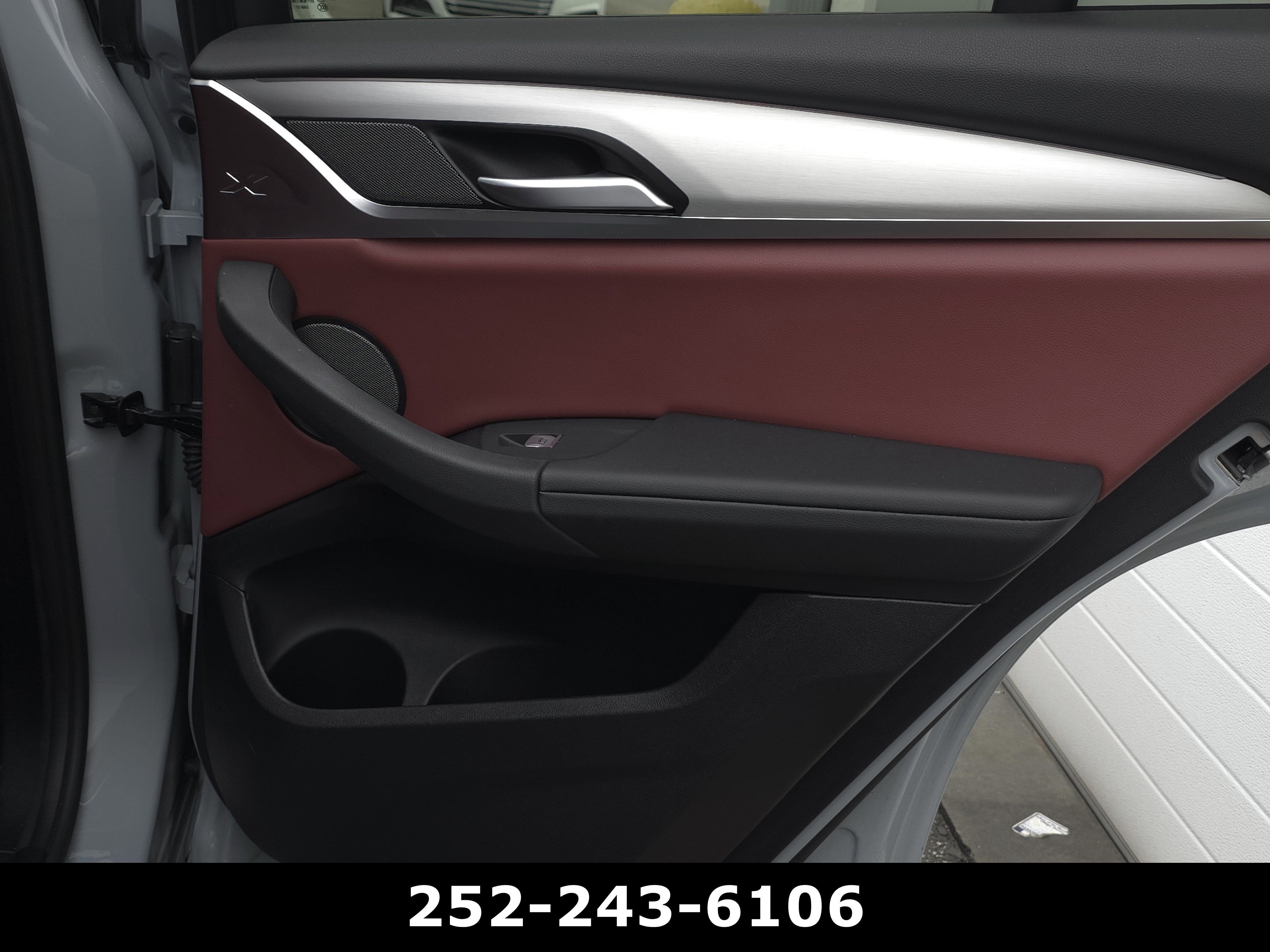 2025 BMW X4 xDrive30i