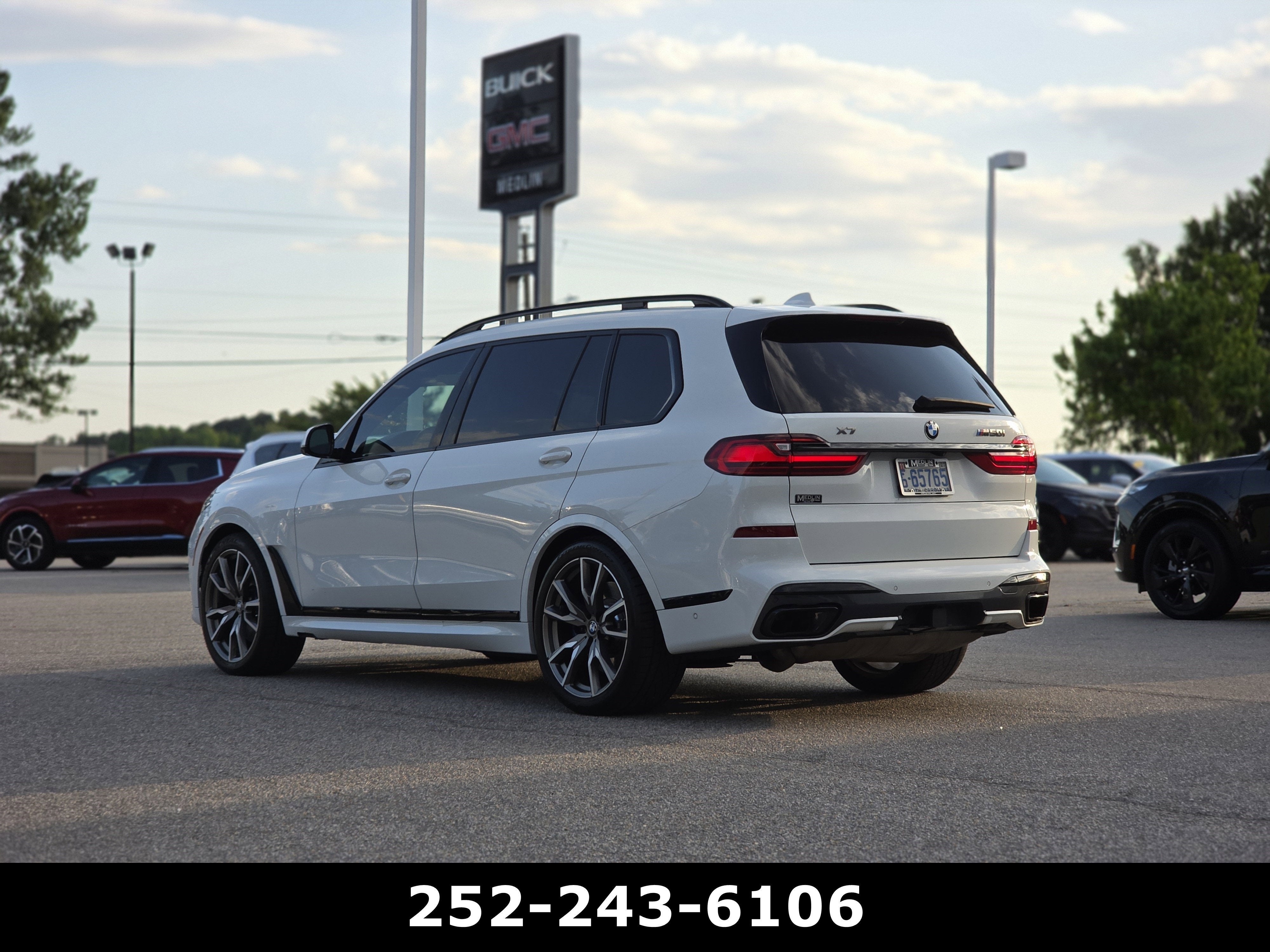 2022 BMW X7 M50i