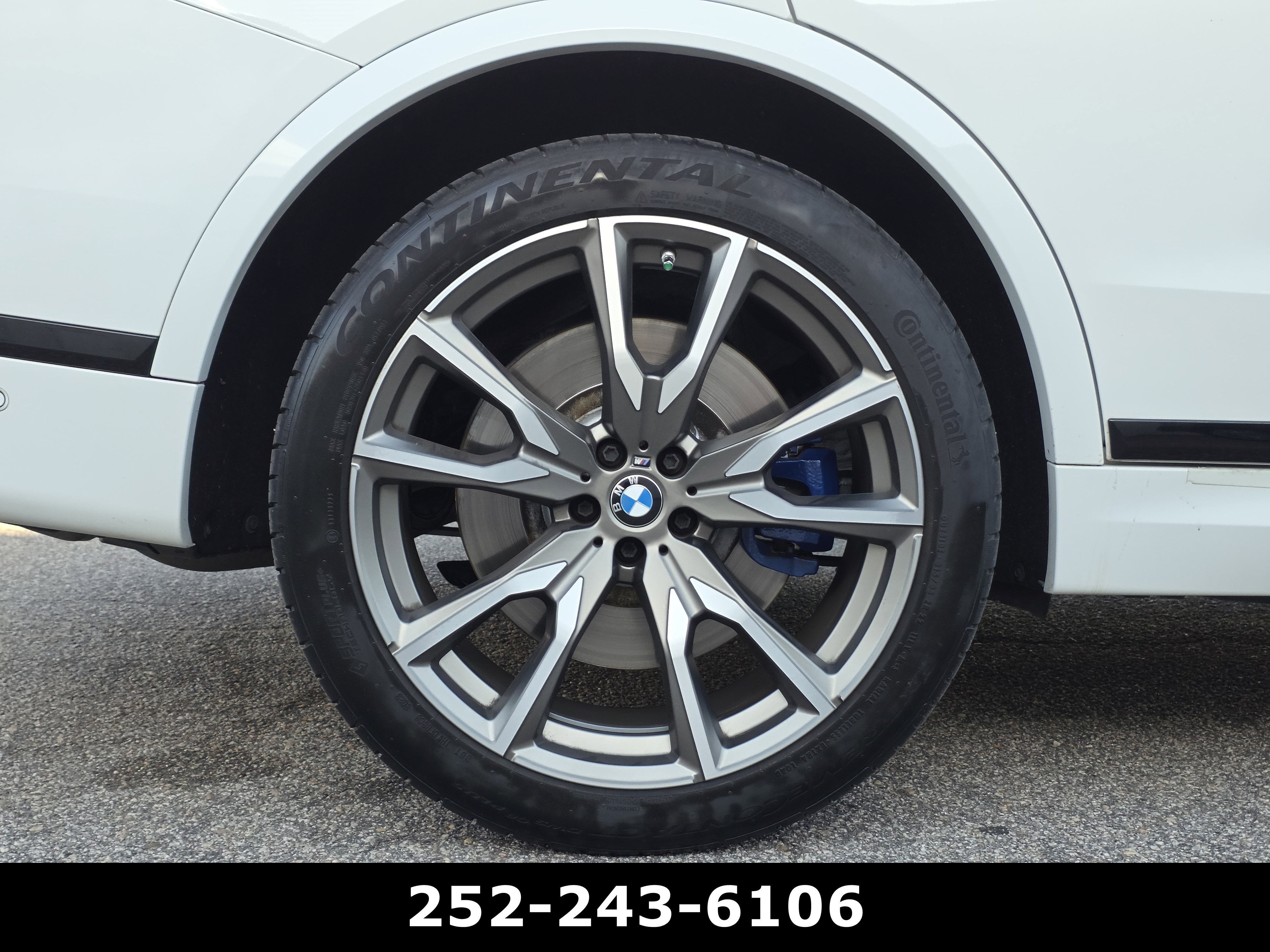 2022 BMW X7 M50i