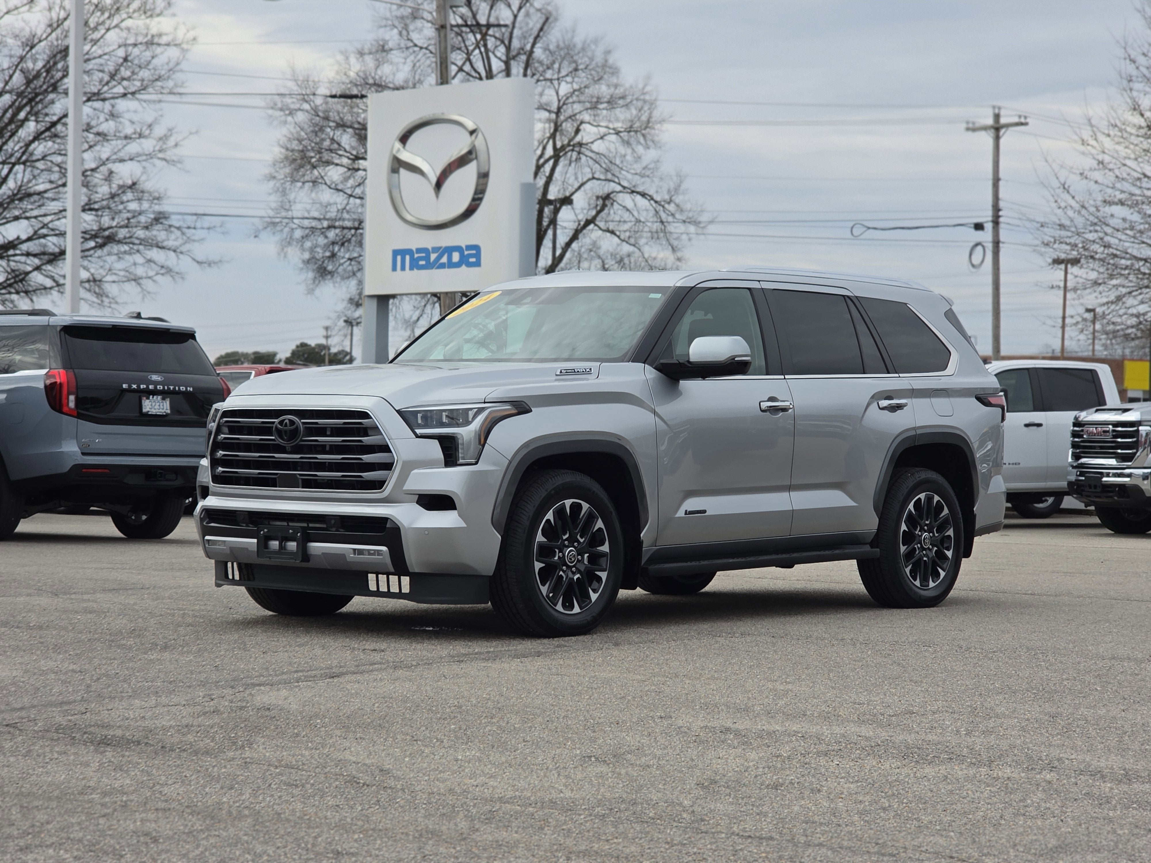 2024 Toyota Sequoia SR5