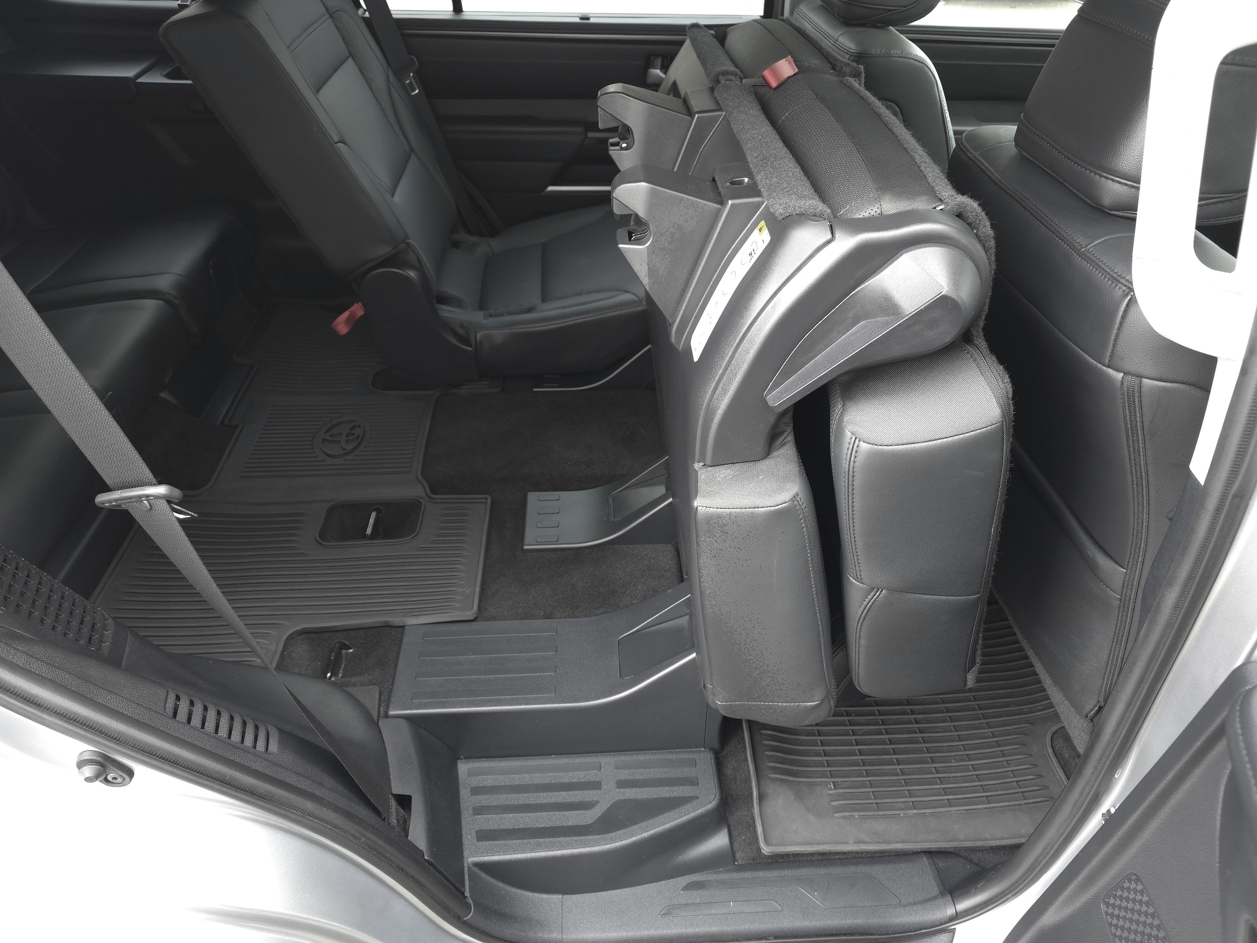 2024 Toyota Sequoia SR5