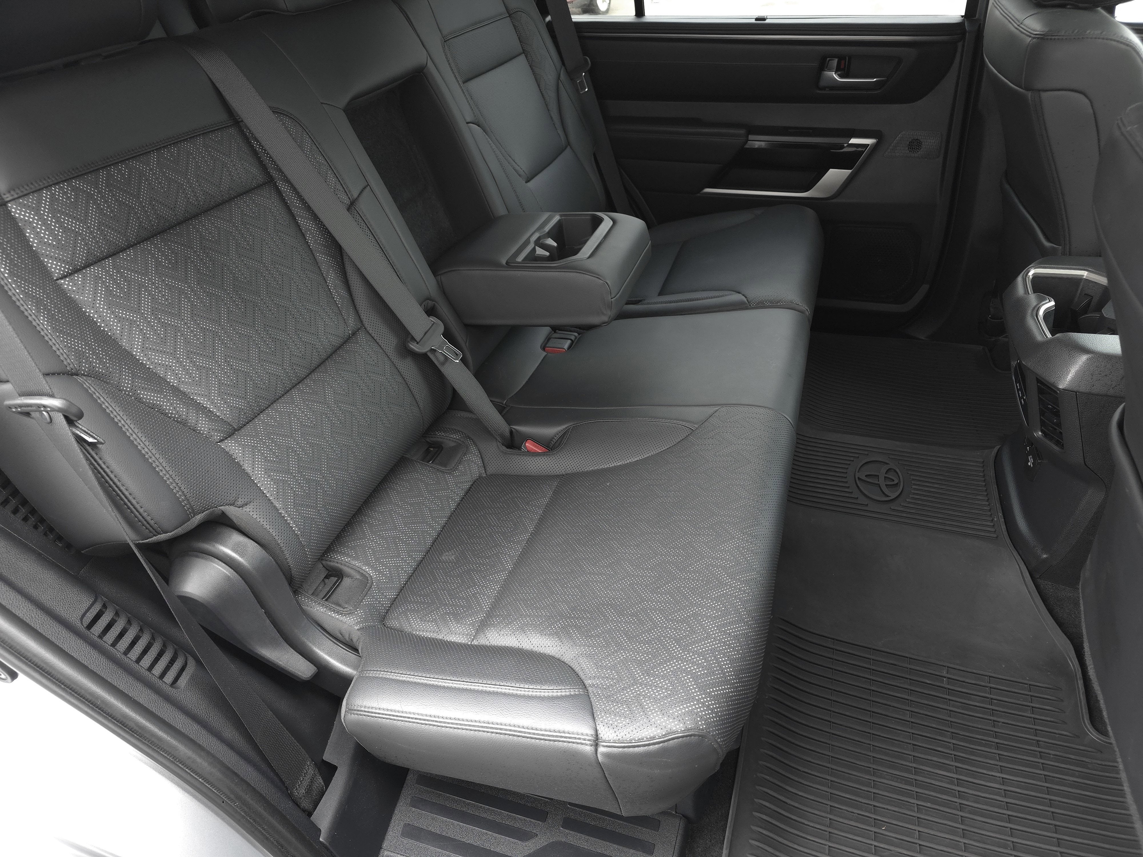 2024 Toyota Sequoia SR5