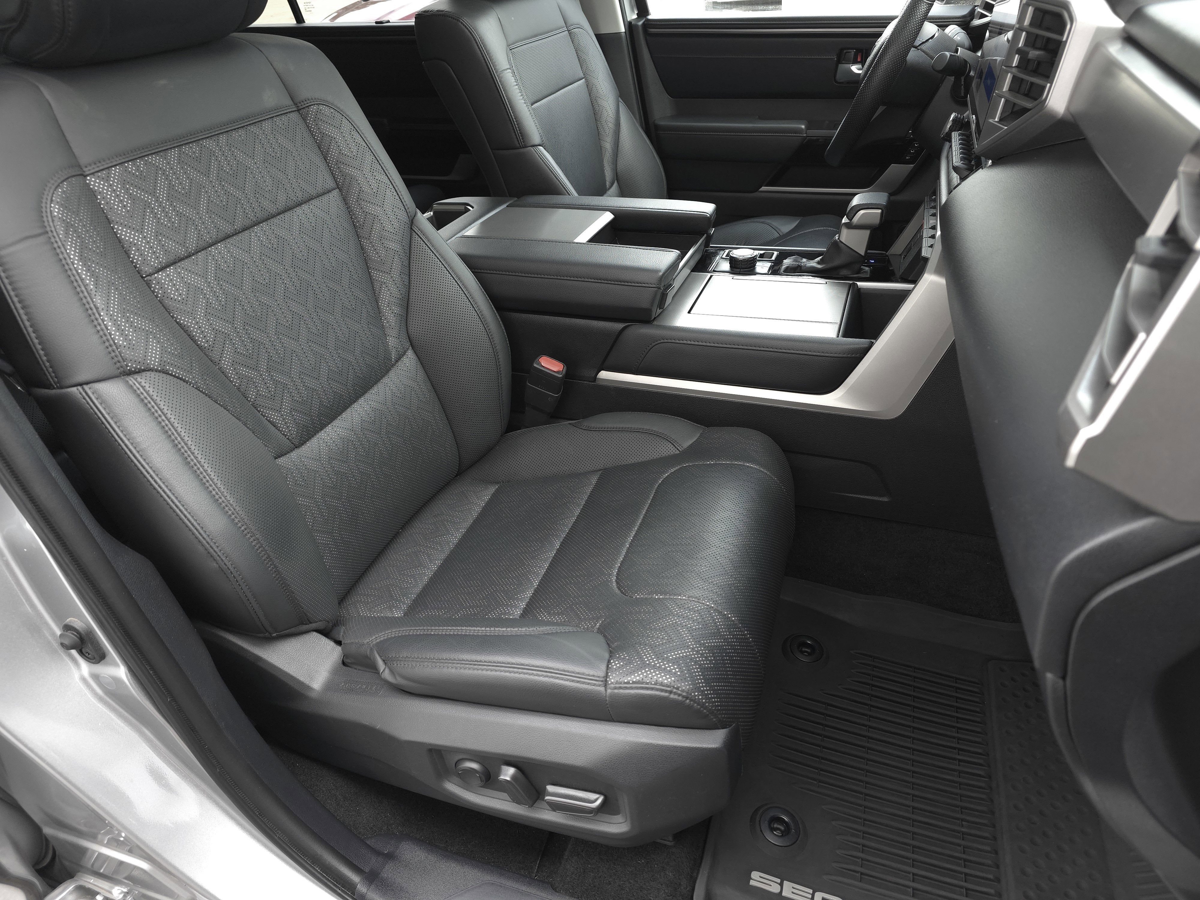 2024 Toyota Sequoia SR5