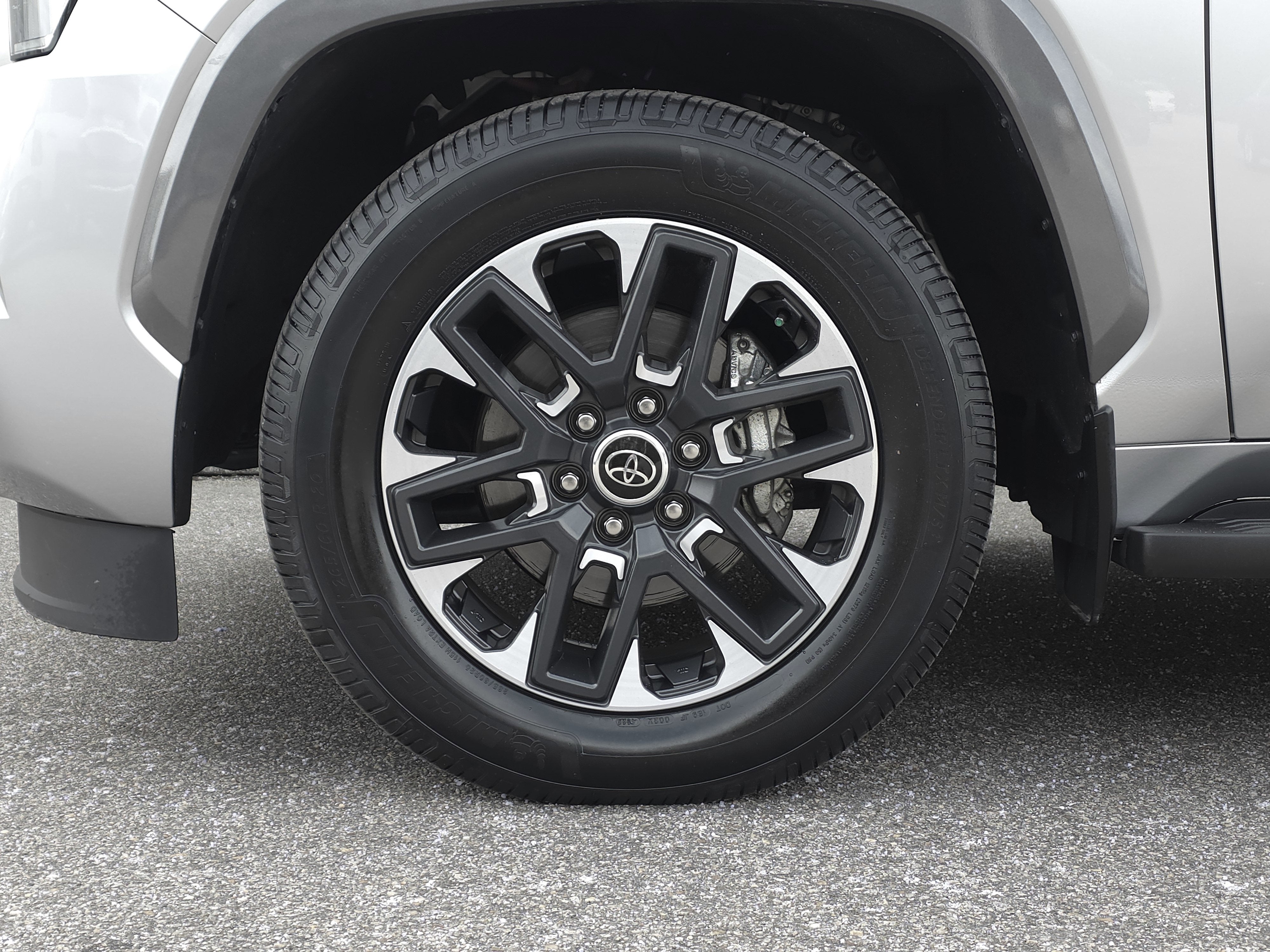 2024 Toyota Sequoia SR5