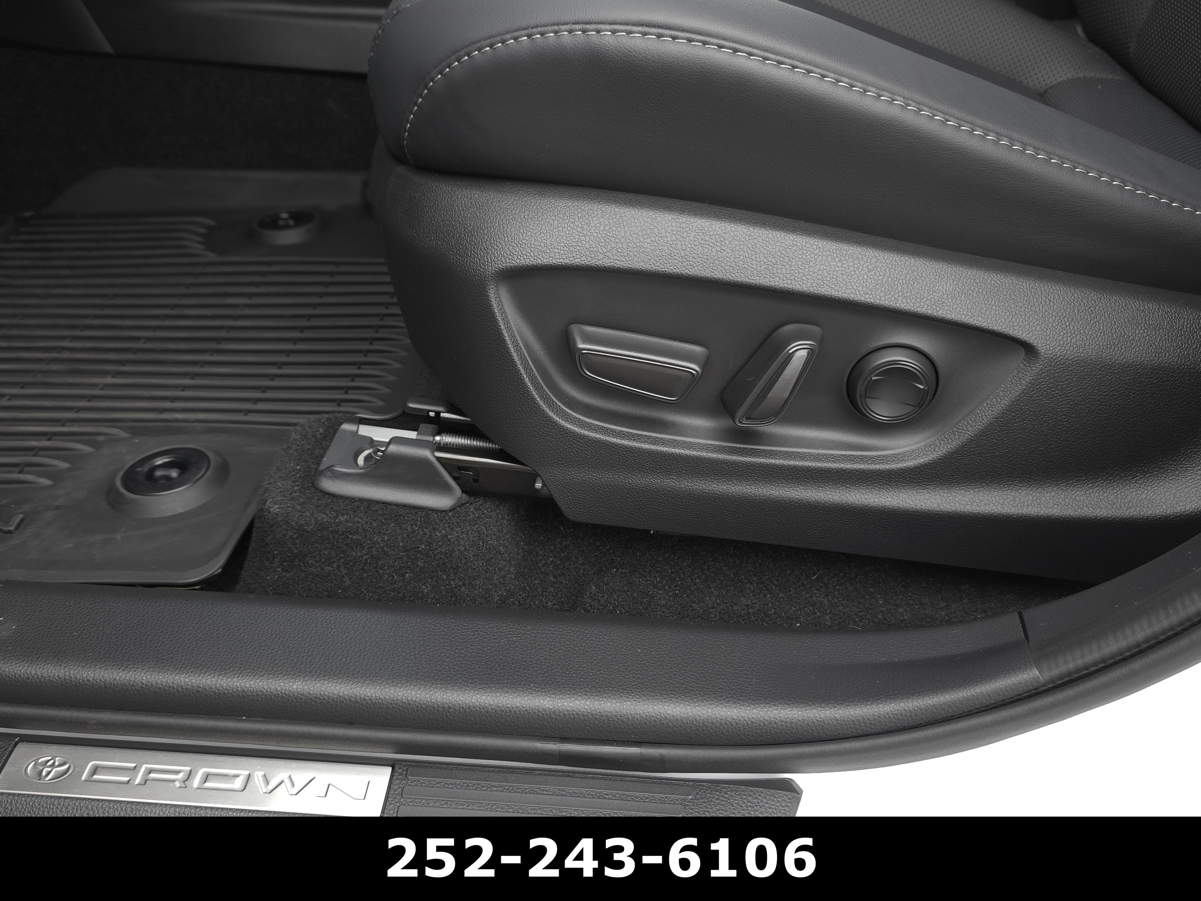 2025 Toyota Crown Signia XLE