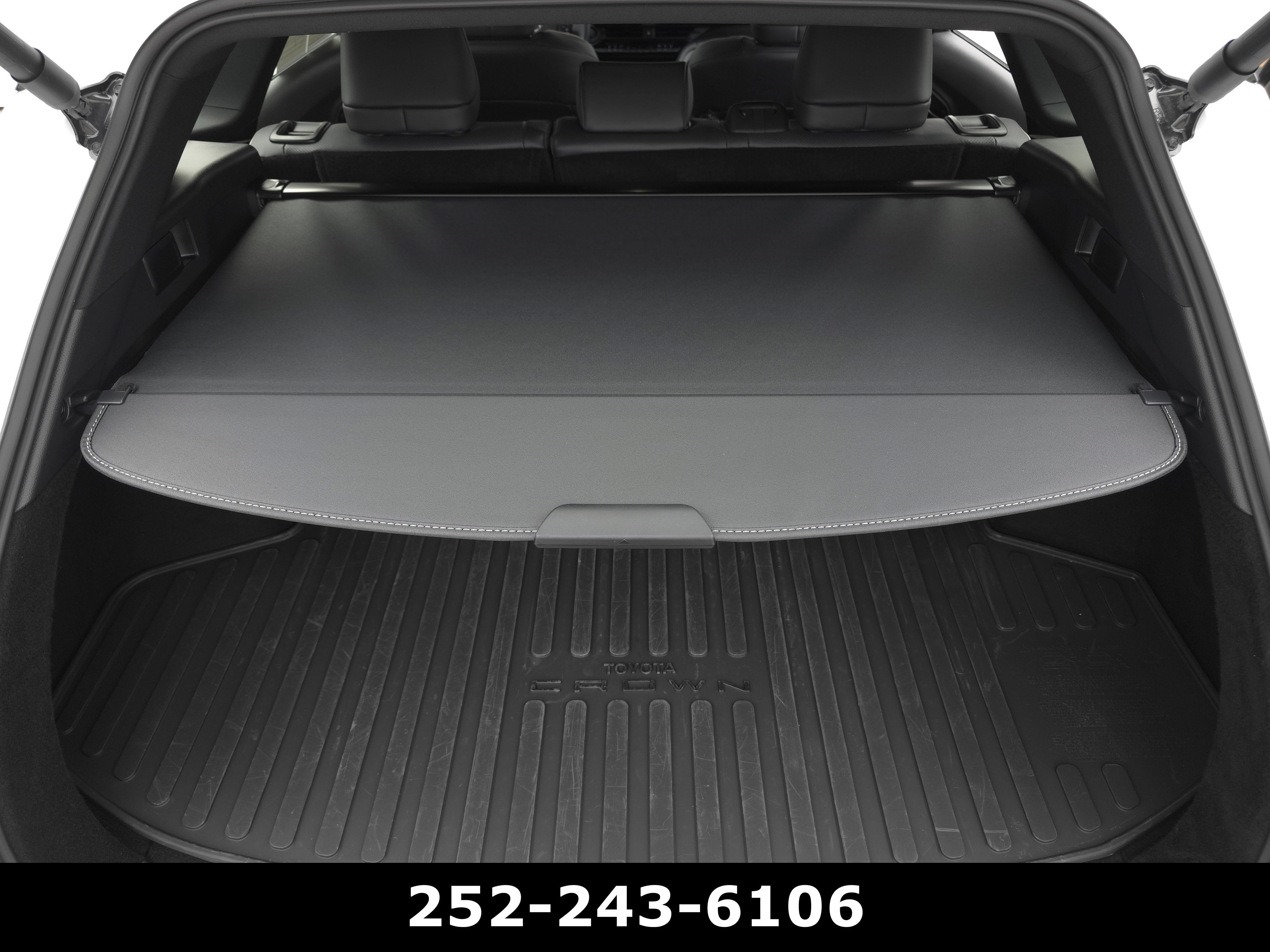 2025 Toyota Crown Signia XLE