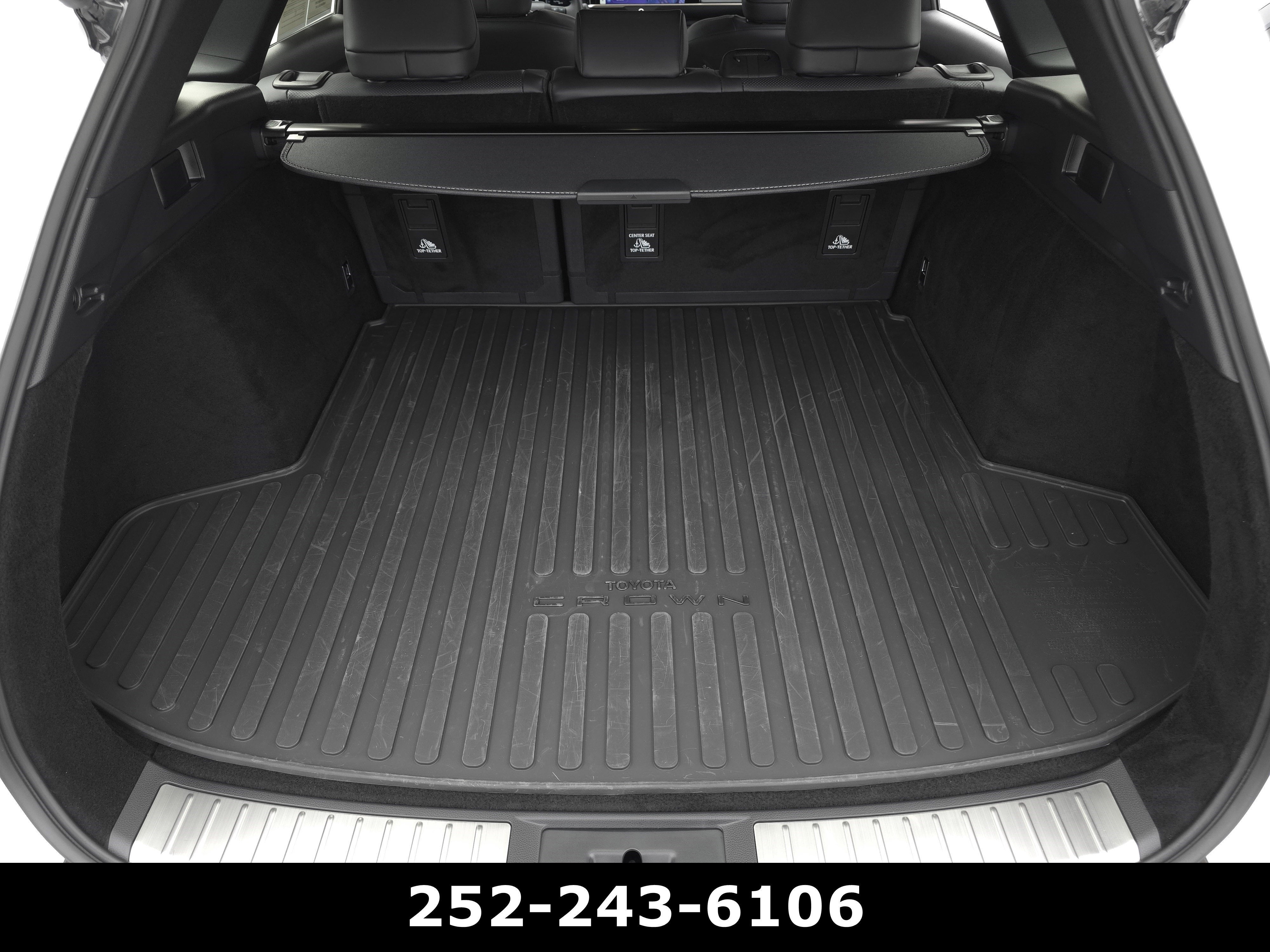 2025 Toyota Crown Signia XLE