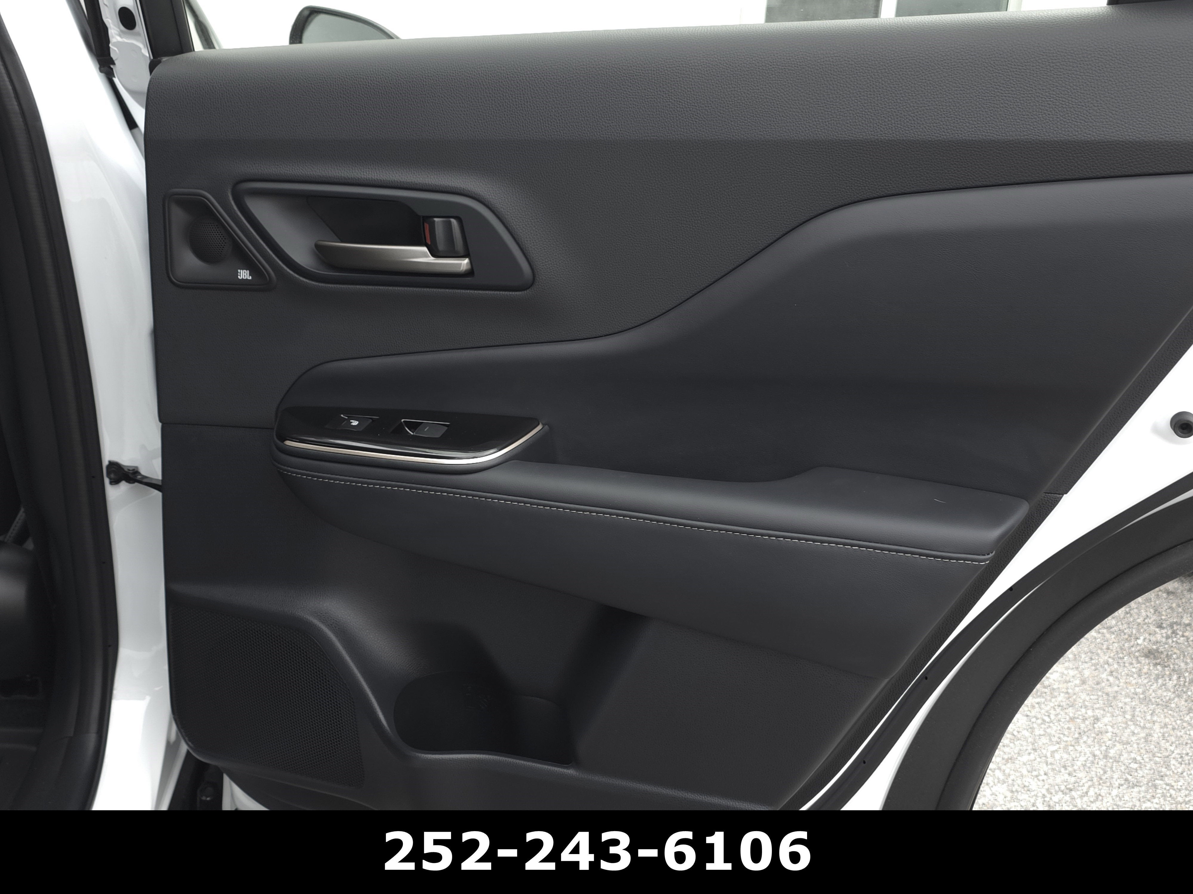 2025 Toyota Crown Signia XLE