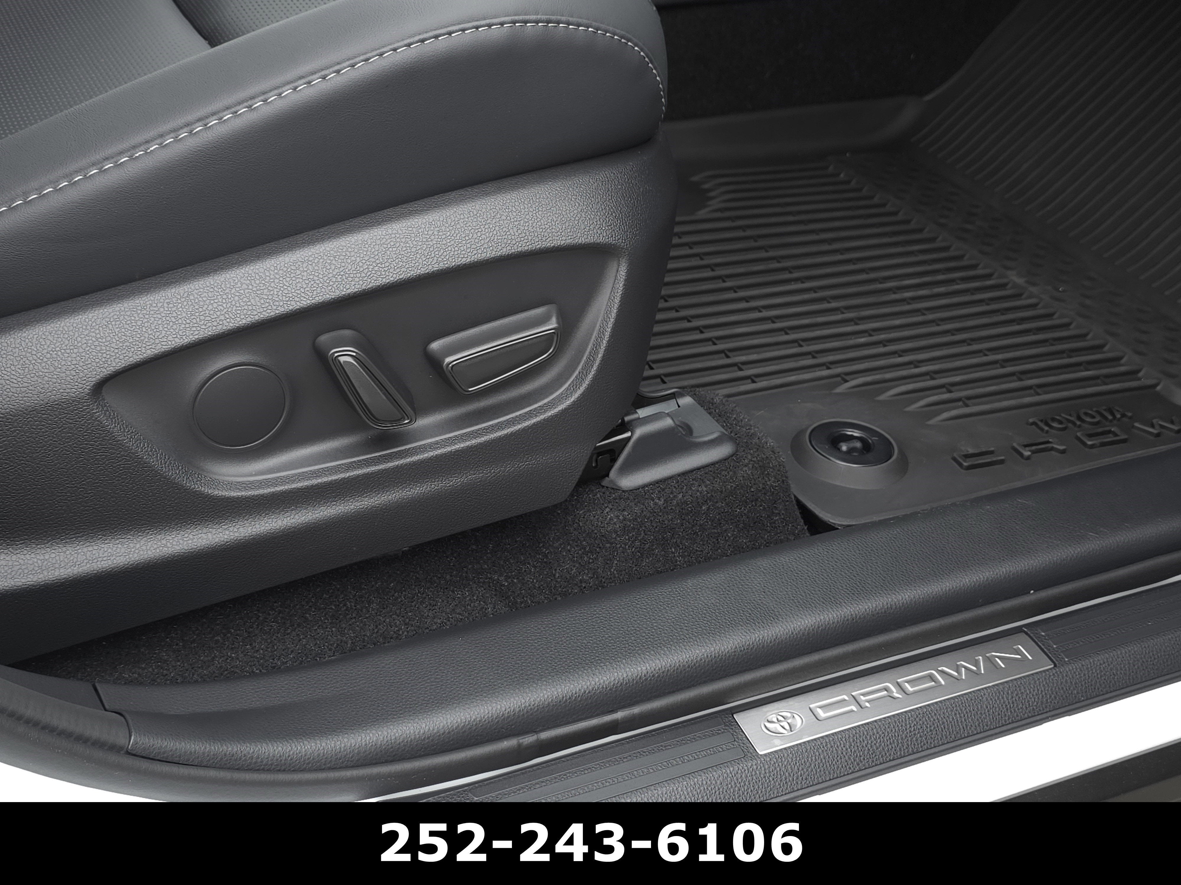 2025 Toyota Crown Signia XLE