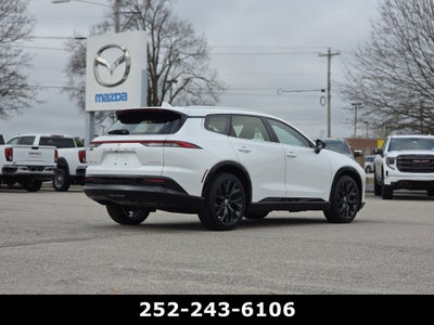 2025 Toyota Crown Signia XLE