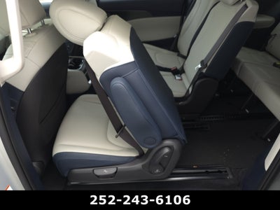 2025 Kia Carnival SX