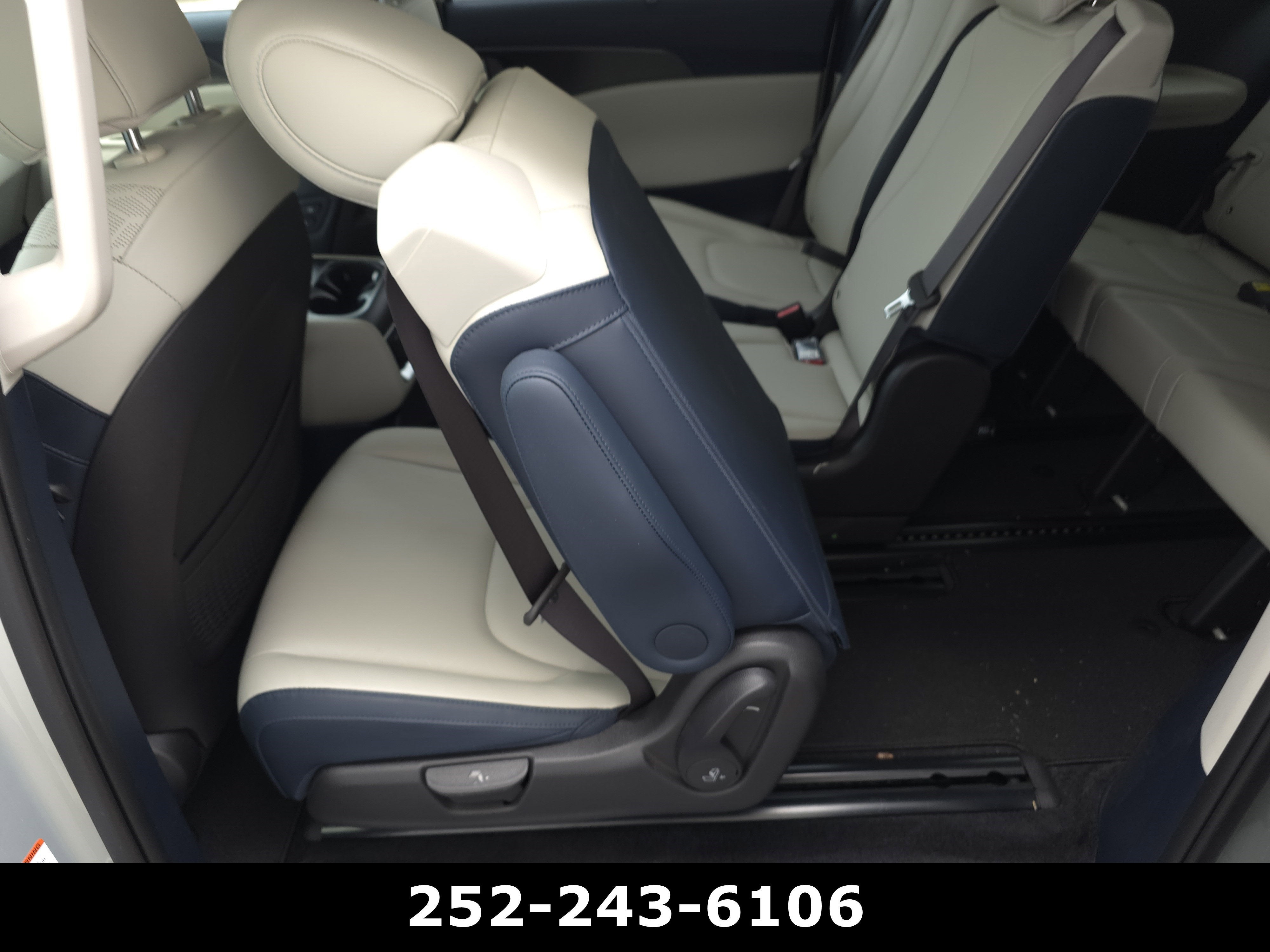 2025 Kia Carnival SX