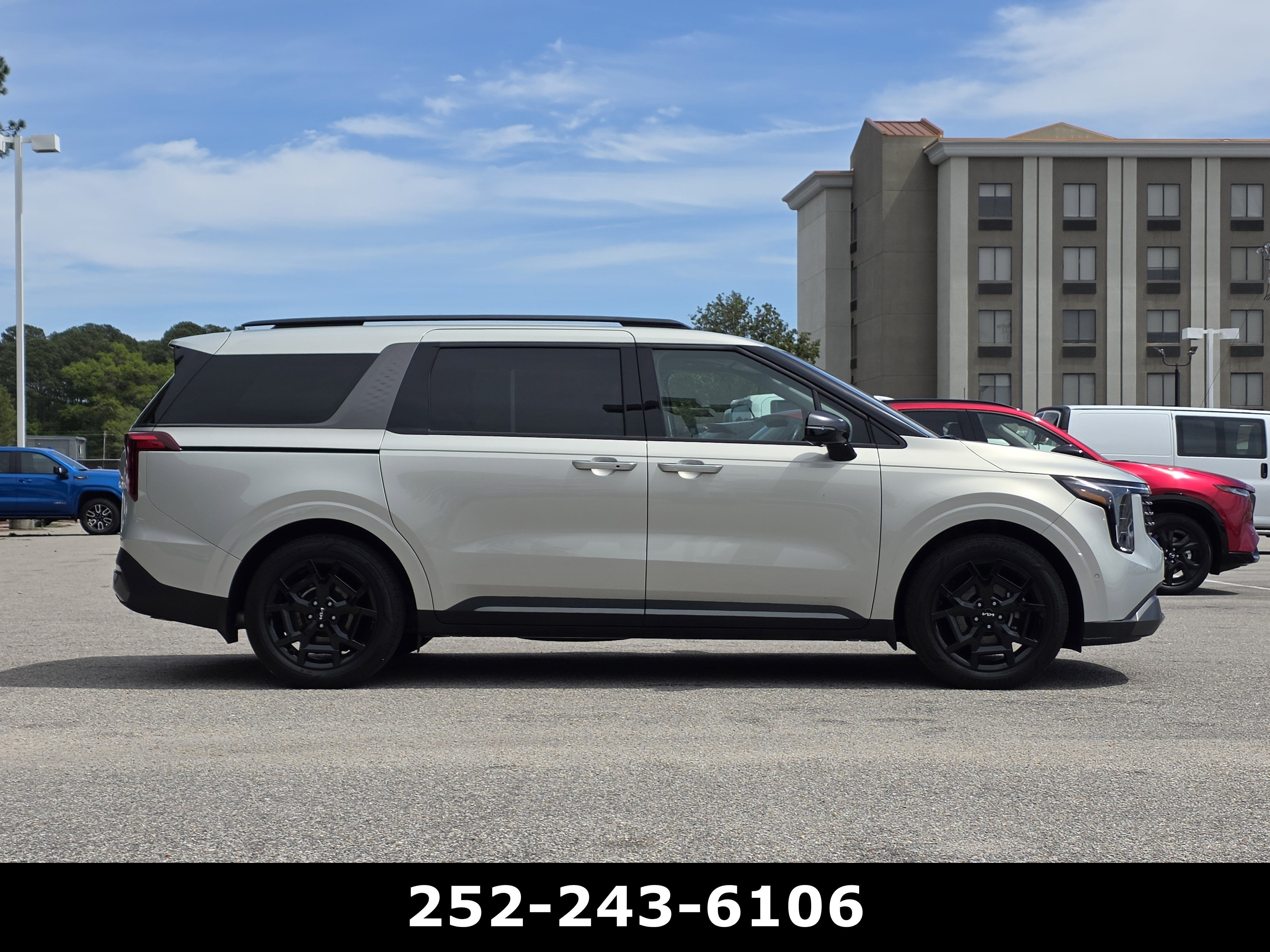 2025 Kia Carnival SX