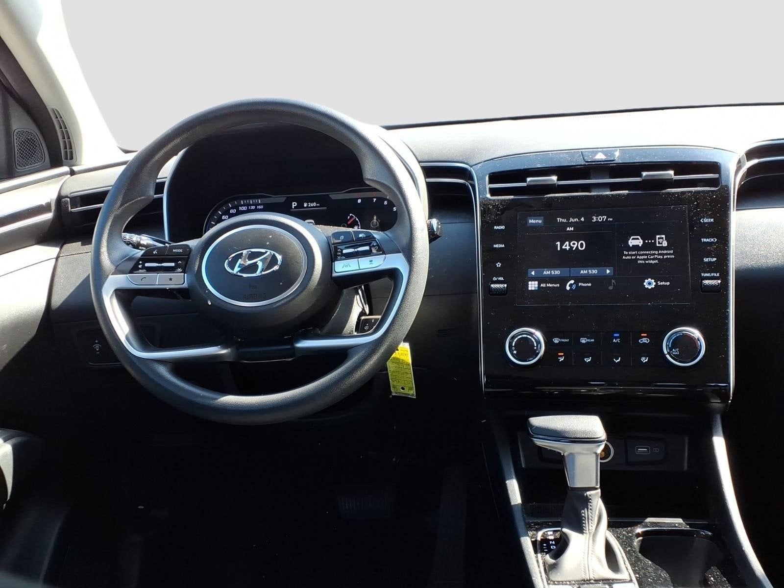 2024 Hyundai TUCSON SE