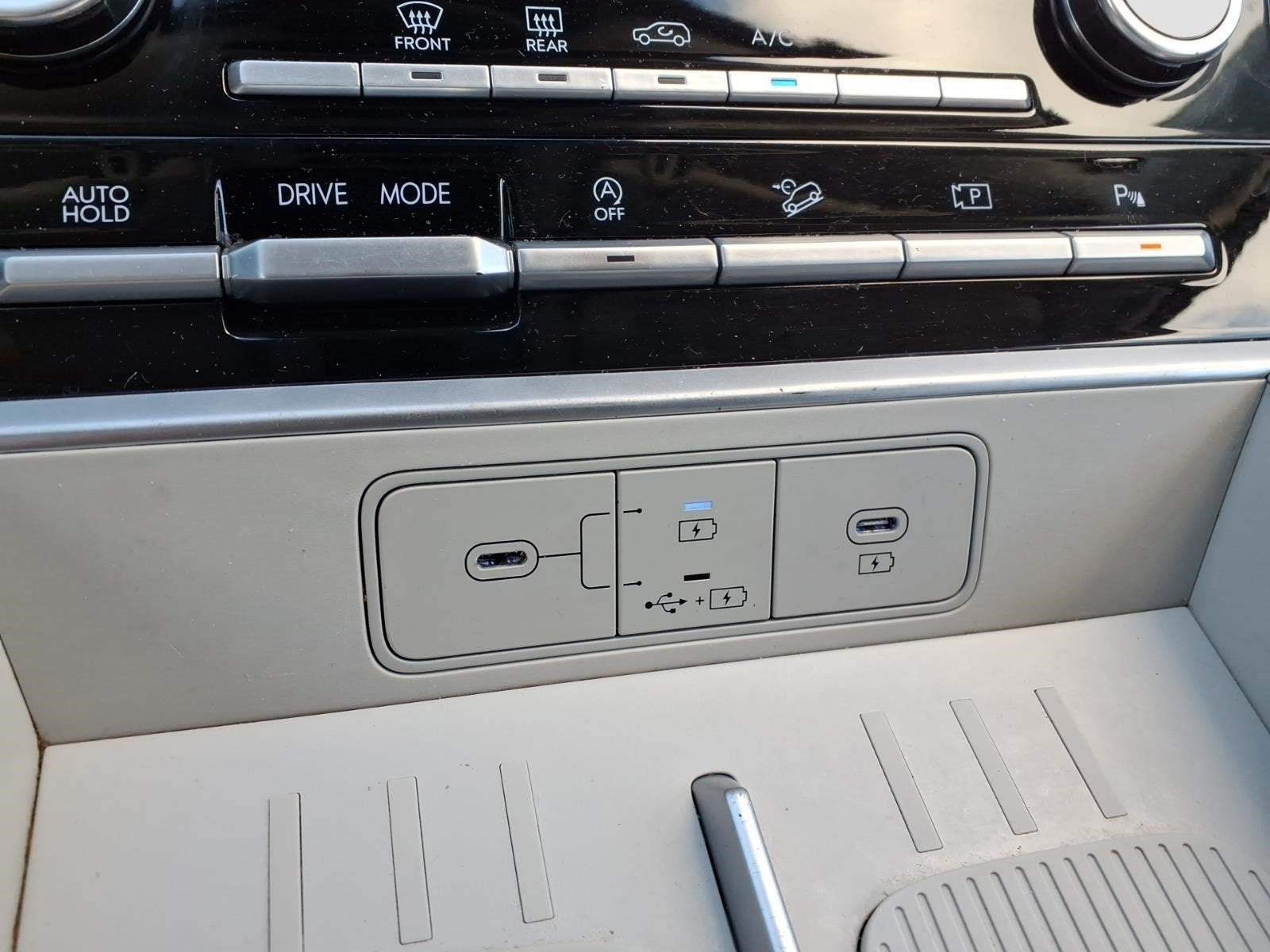 2025 Hyundai SANTA FE SE