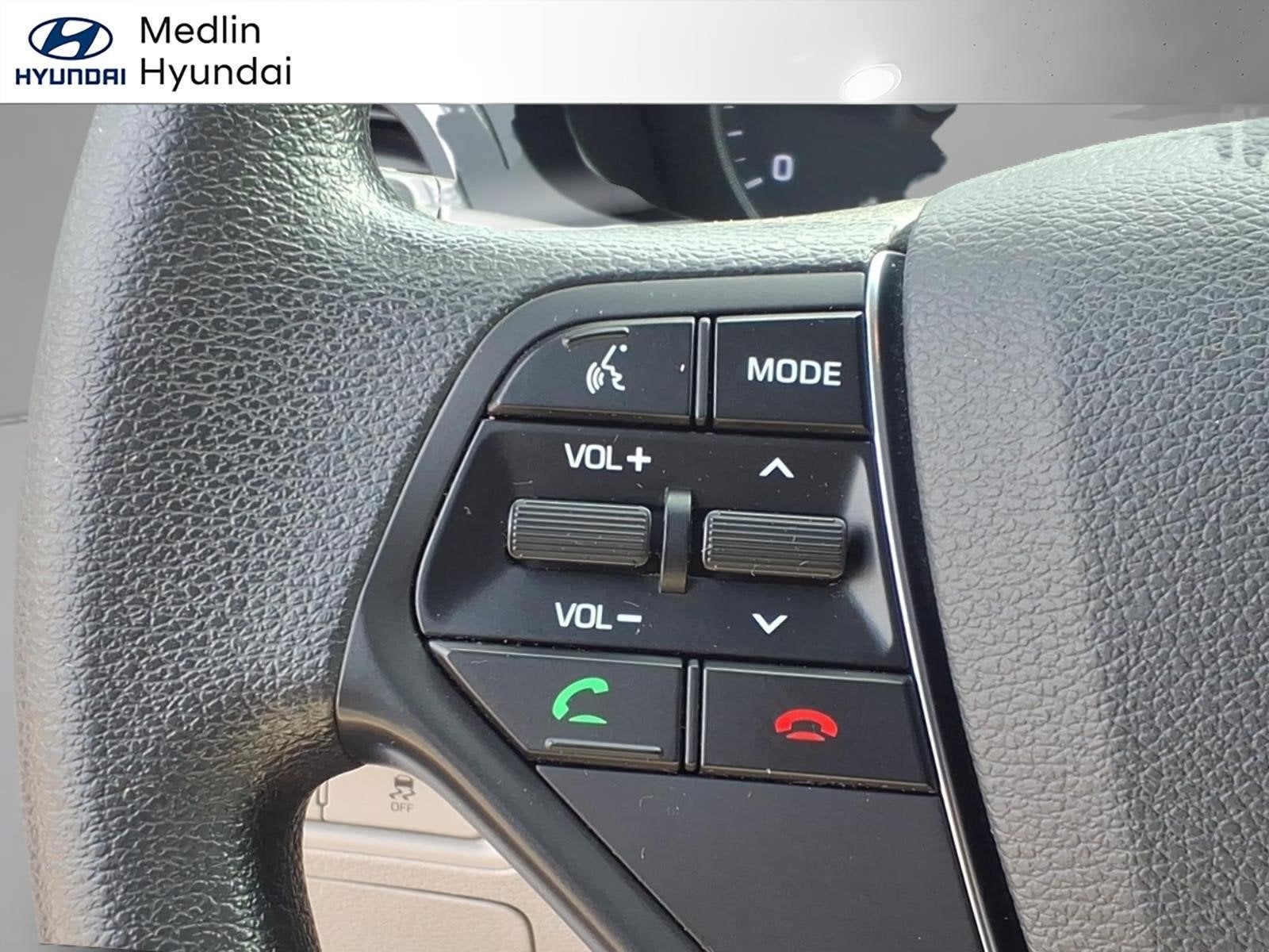 2017 Hyundai SONATA SE