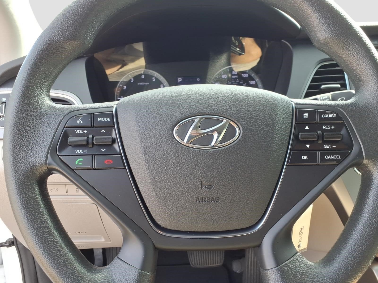 2017 Hyundai SONATA SE