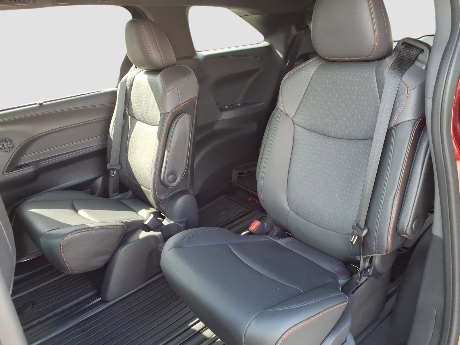 2022 Toyota Sienna XSE 7 Passenger