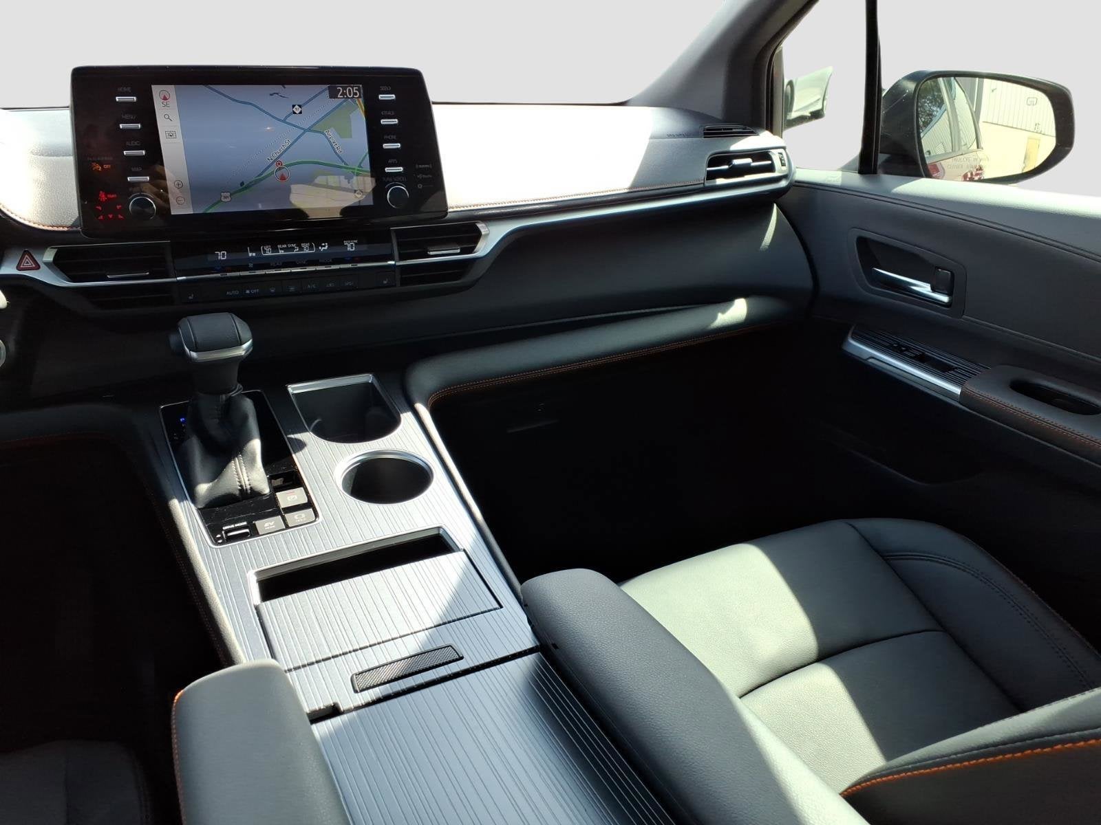 2022 Toyota Sienna XSE 7 Passenger