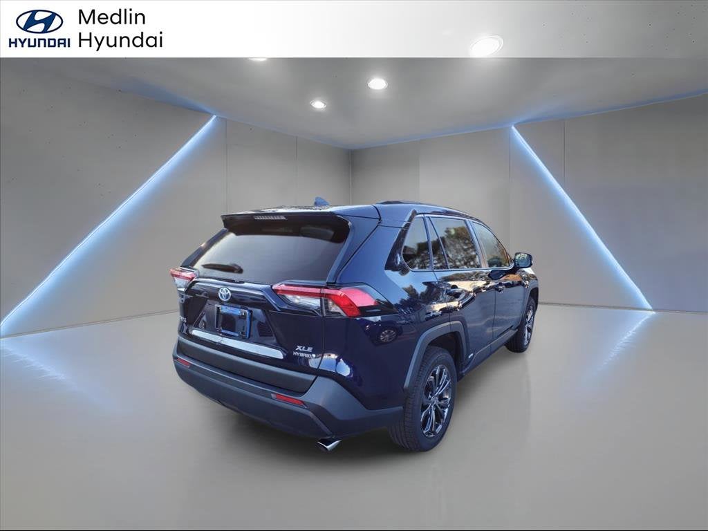 2022 Toyota RAV4 Hybrid XLE Premium