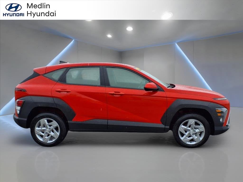 2024 Hyundai KONA SE