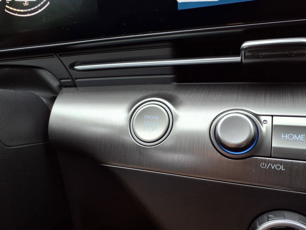 2024 Hyundai KONA SE