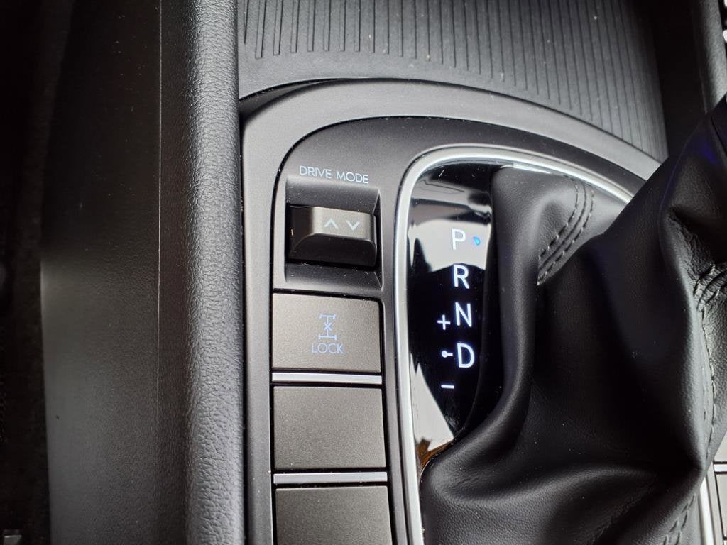 2024 Hyundai KONA SE